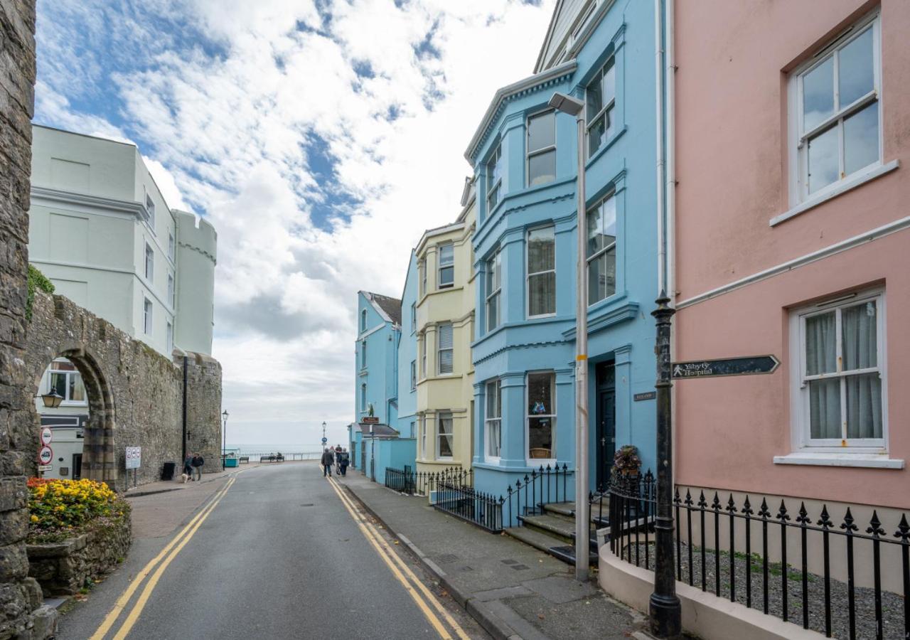 1 Bed in Tenby oc-pw9282