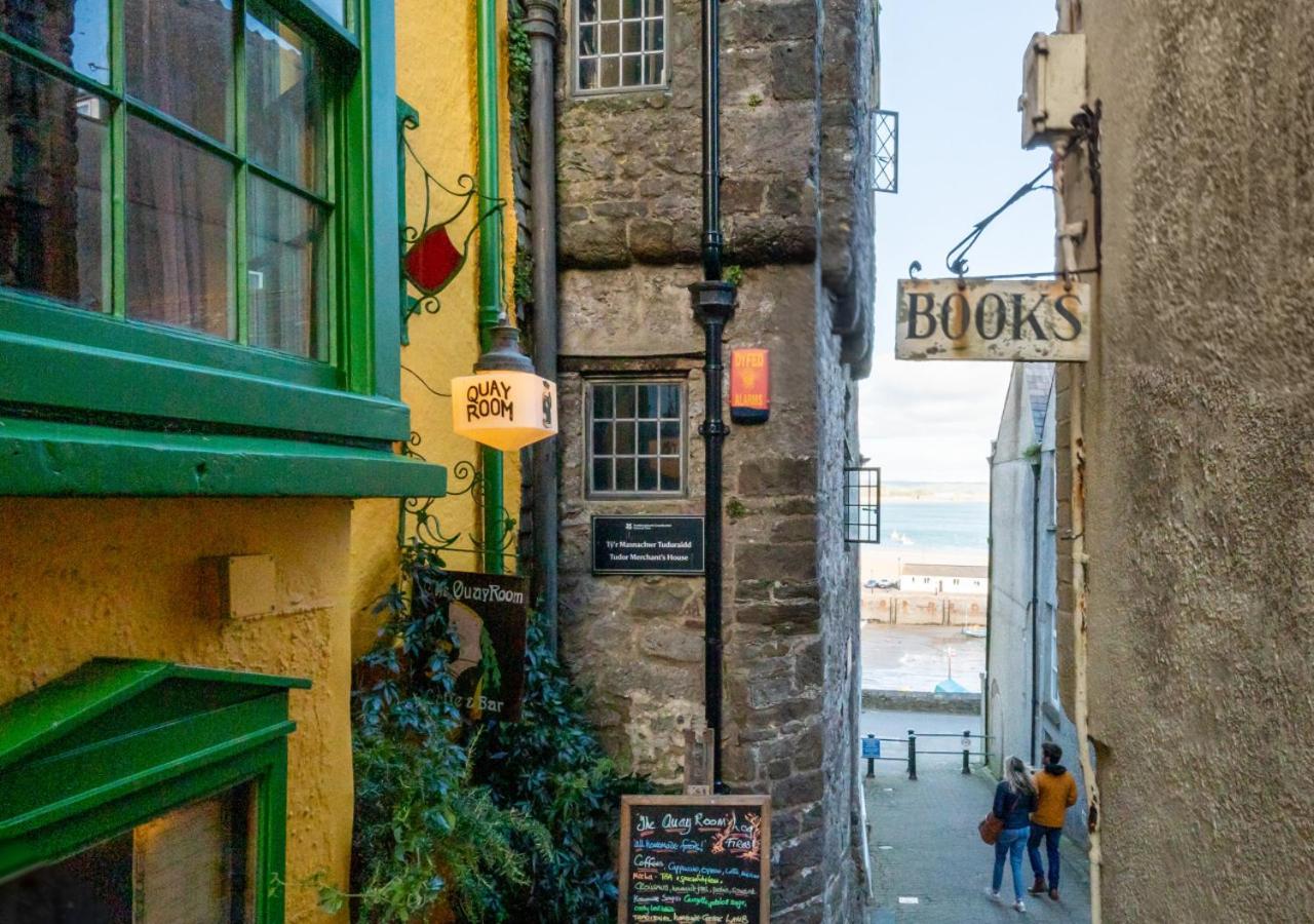 1 Bed in Tenby oc-pw9282