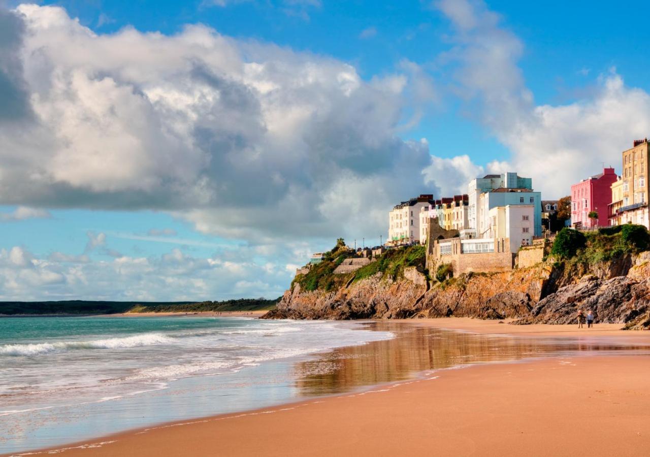 1 Bed in Tenby oc-pw9282