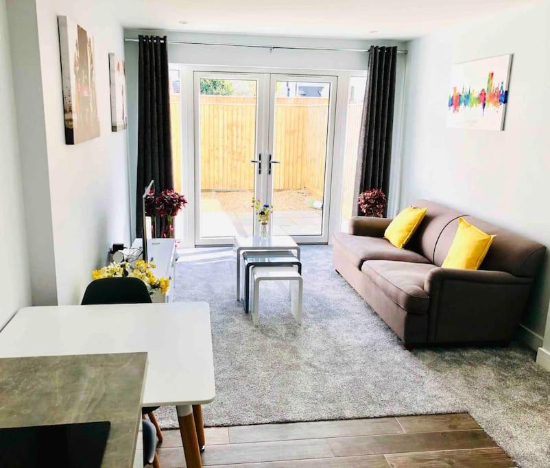Centrally situated house plus private parking view 5