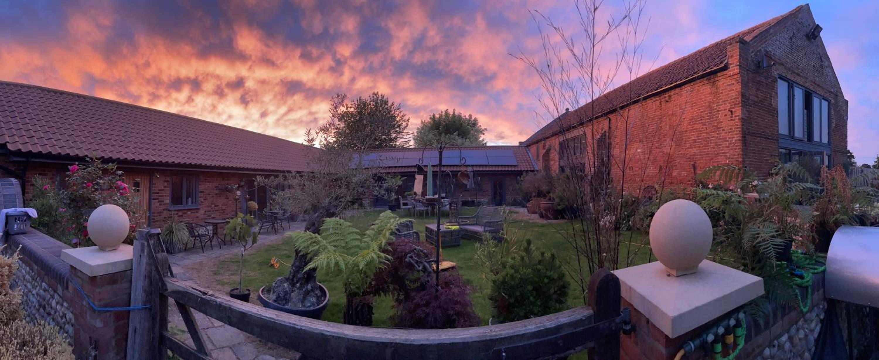 Bumble Barn Bed & Breakfast view 2