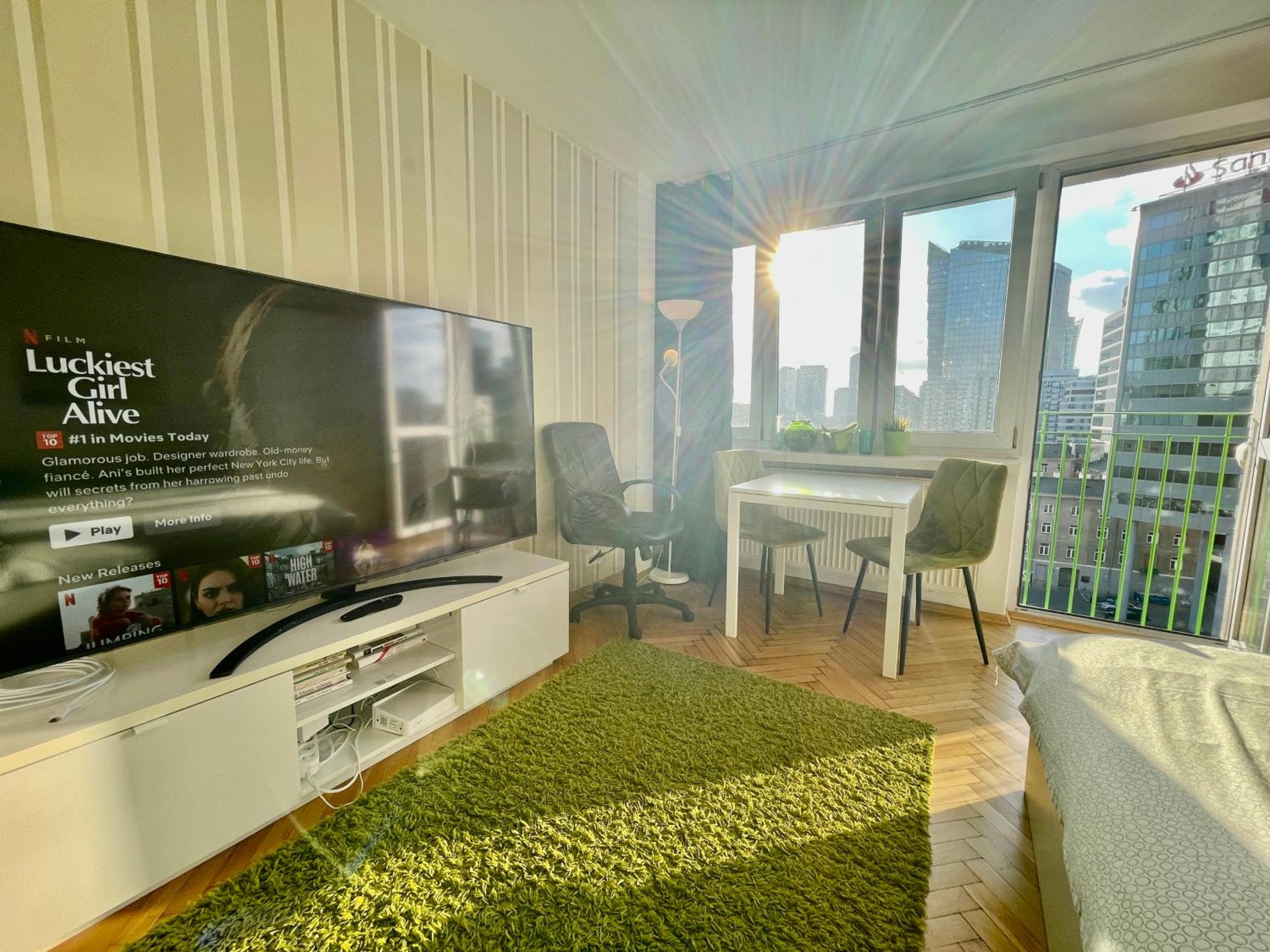 Super Apartament GREEN Rondo ONZ Metro NOWE Wifi 300 Mb/s AirCondition Netflix Spotify view 4