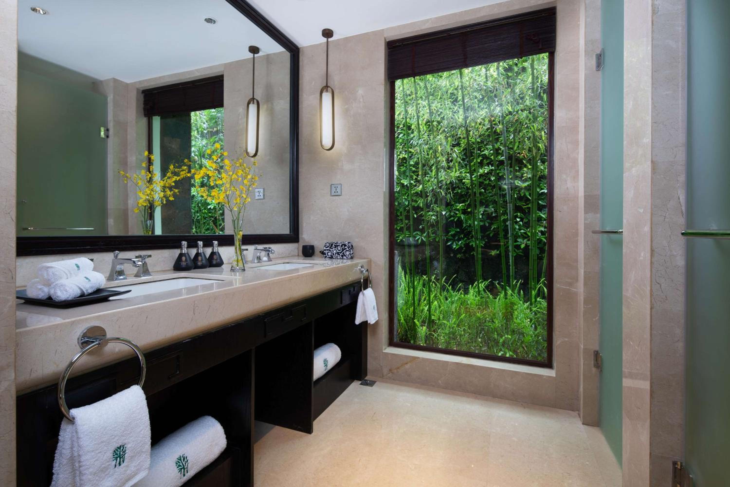 Banyan Tree Tengchong