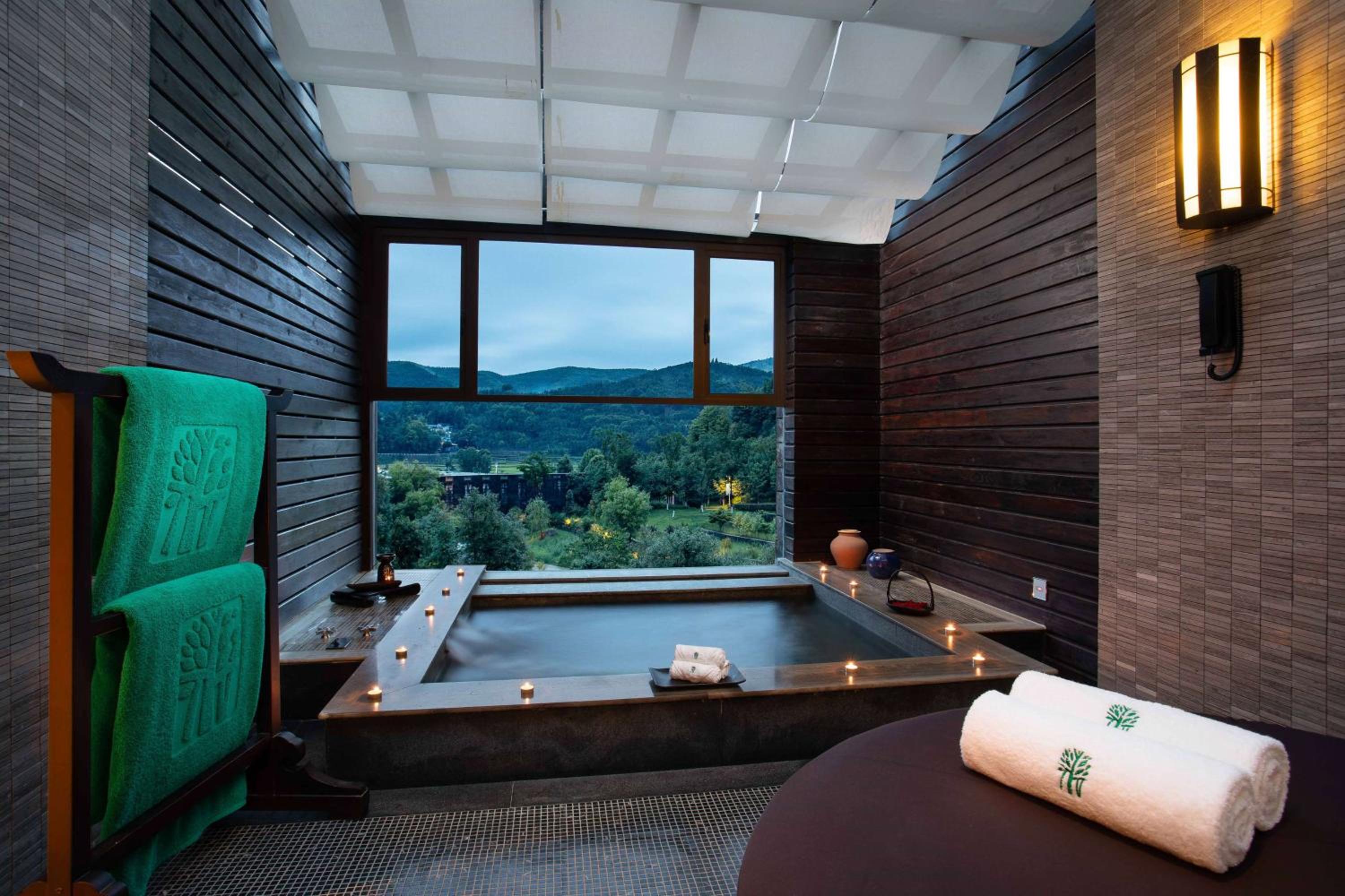 Banyan Tree Tengchong
