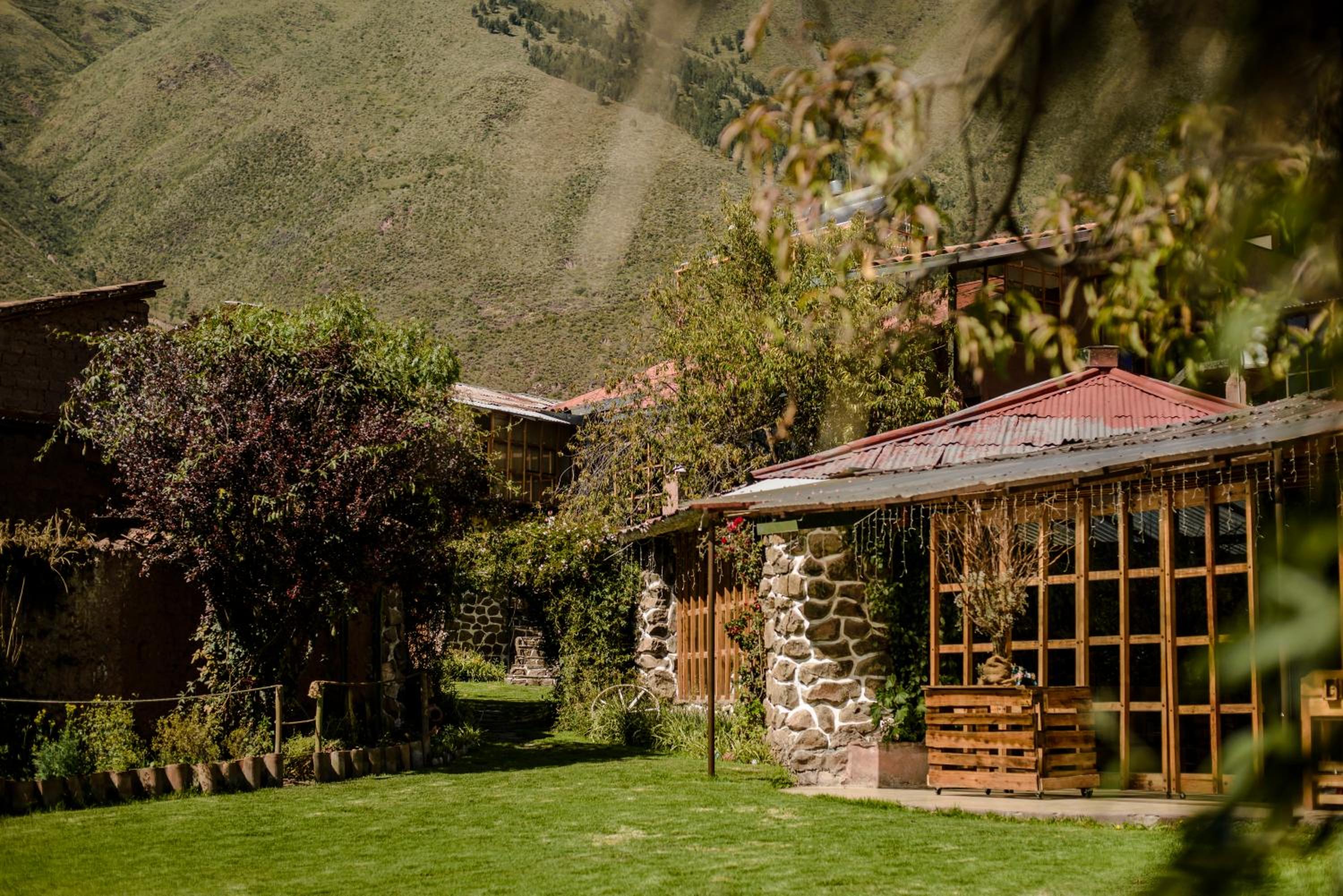 Eco Tampu Andahuaylillas - Cusco Hospedaje Ecosostenible view 2