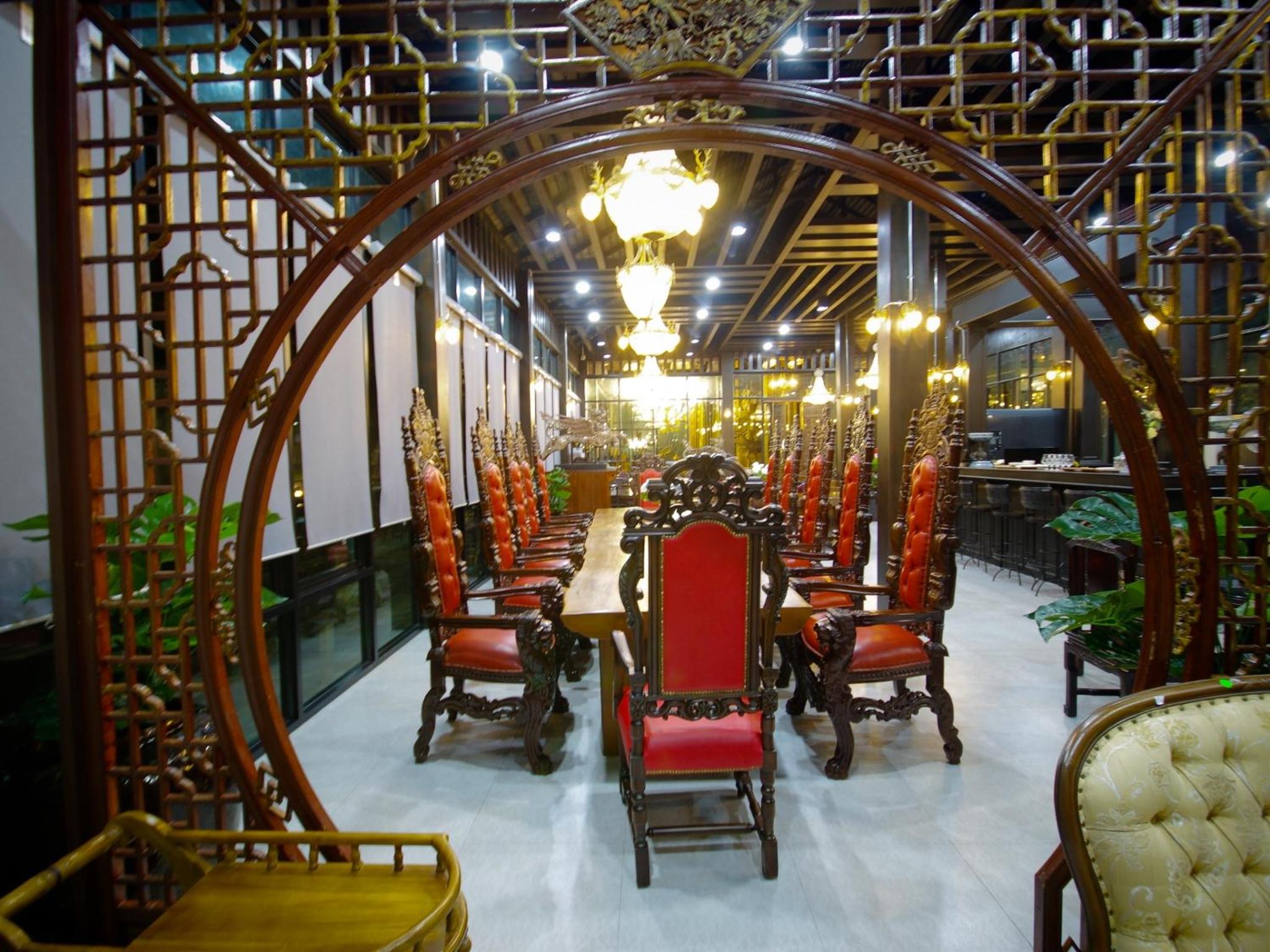 restaurant