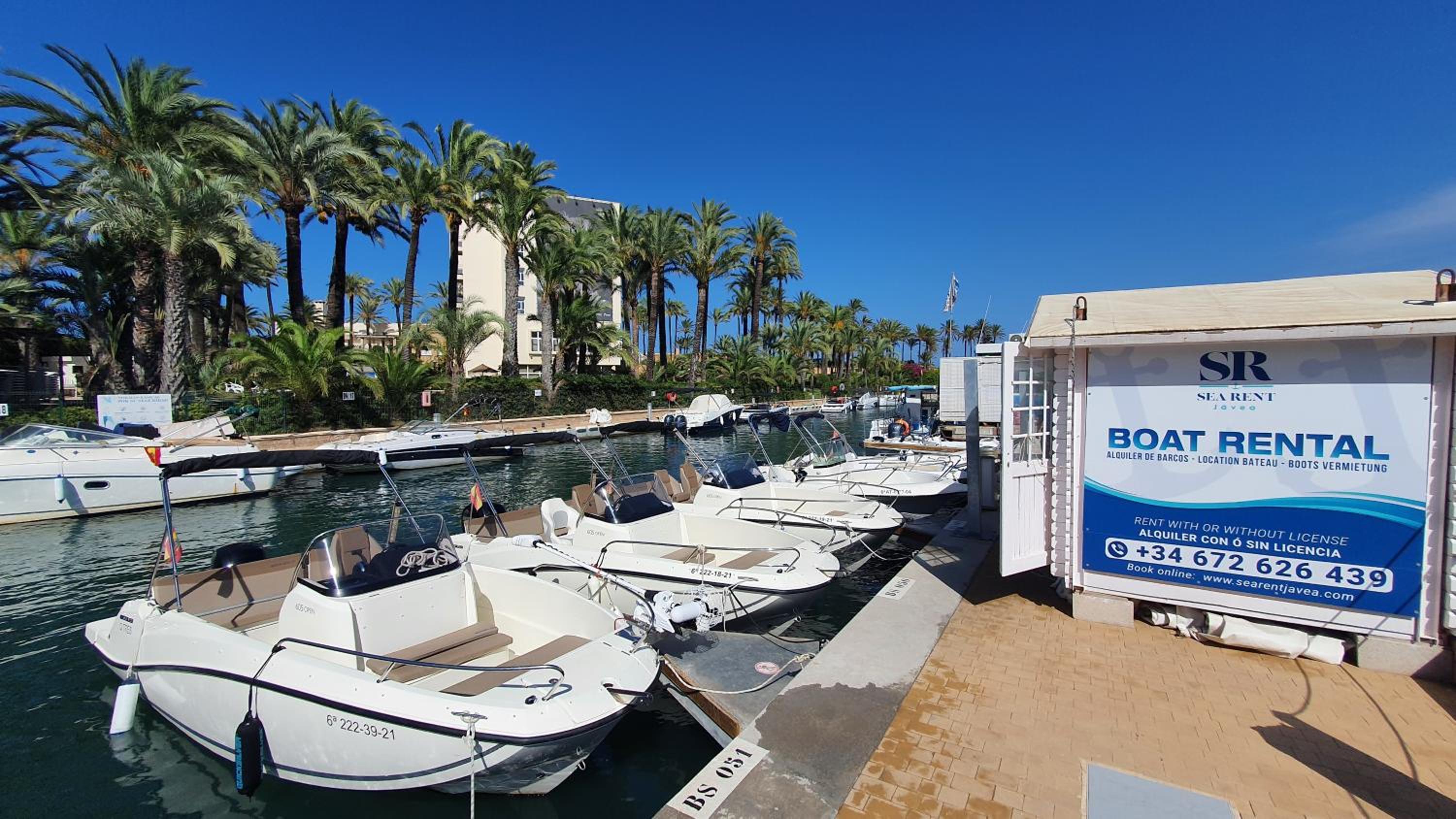 Modern Beach Studio