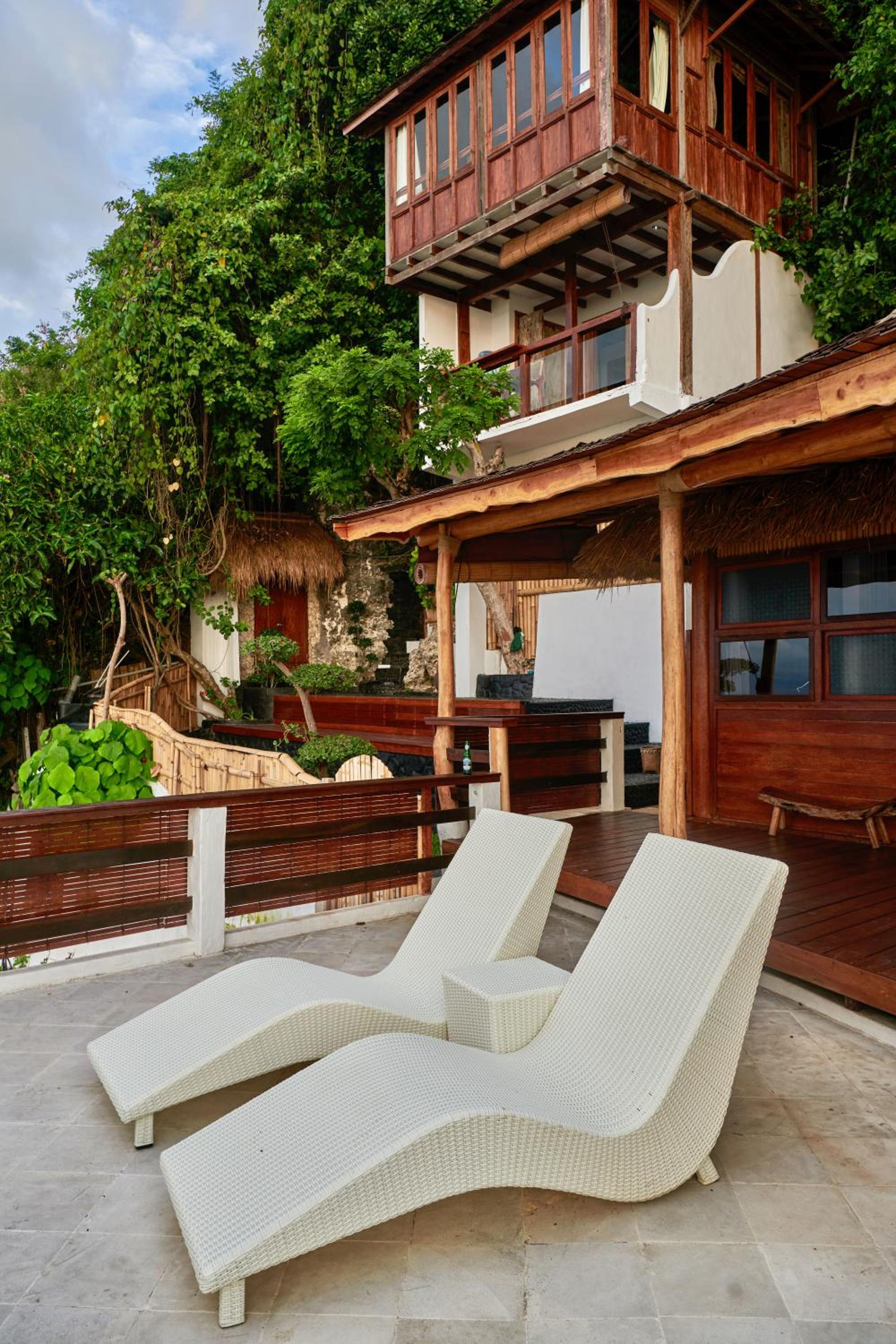The Hidden Escapes- Stunning 2 Bedroom Villa Directly on Bingin Beach with Ocean & Sunset View view 4