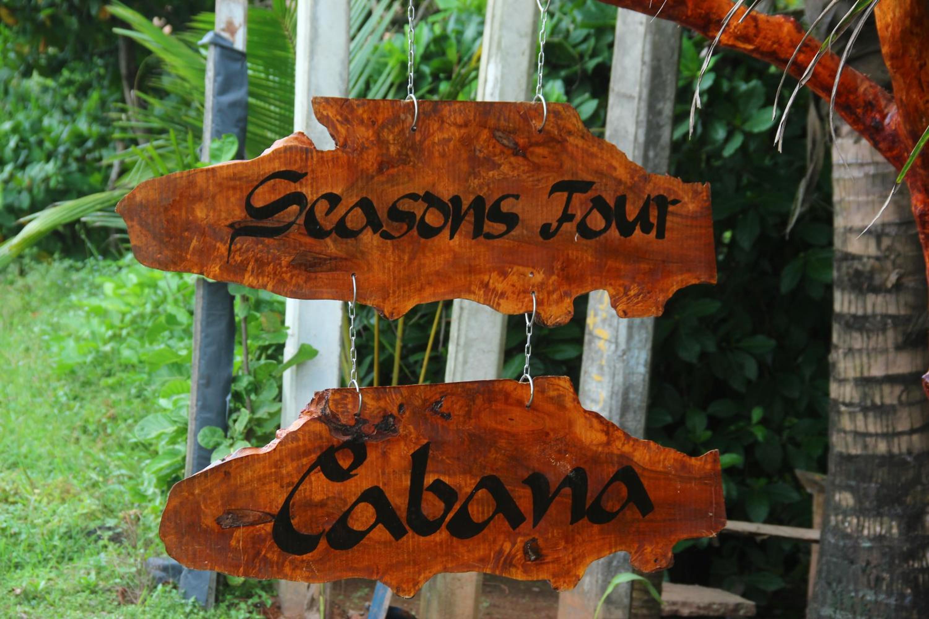 Seasons Four Mini Jungle Cabana