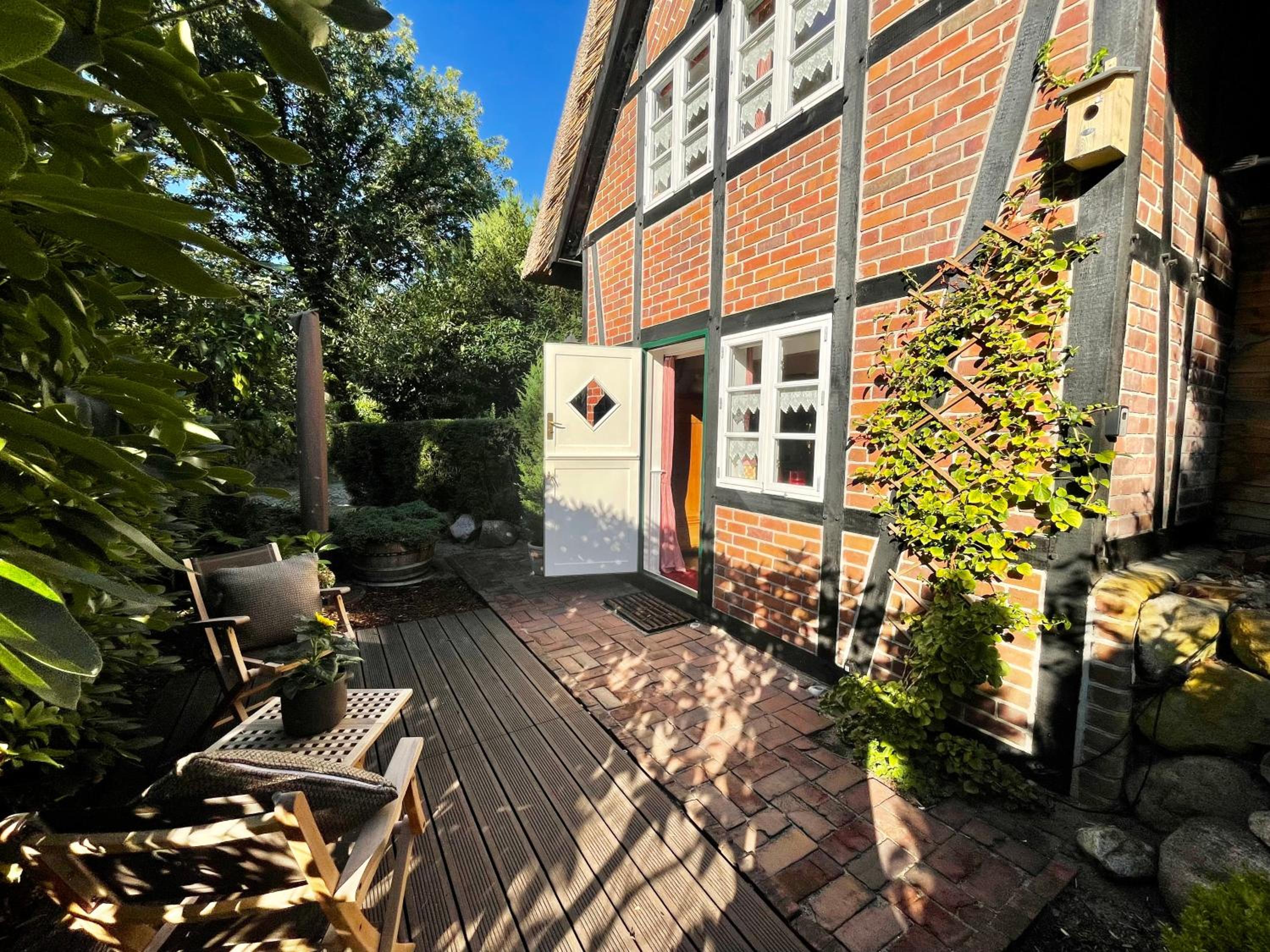 Ferienhaus unter Reet im Heidedorf Sankt Dionys bei Lüneburg