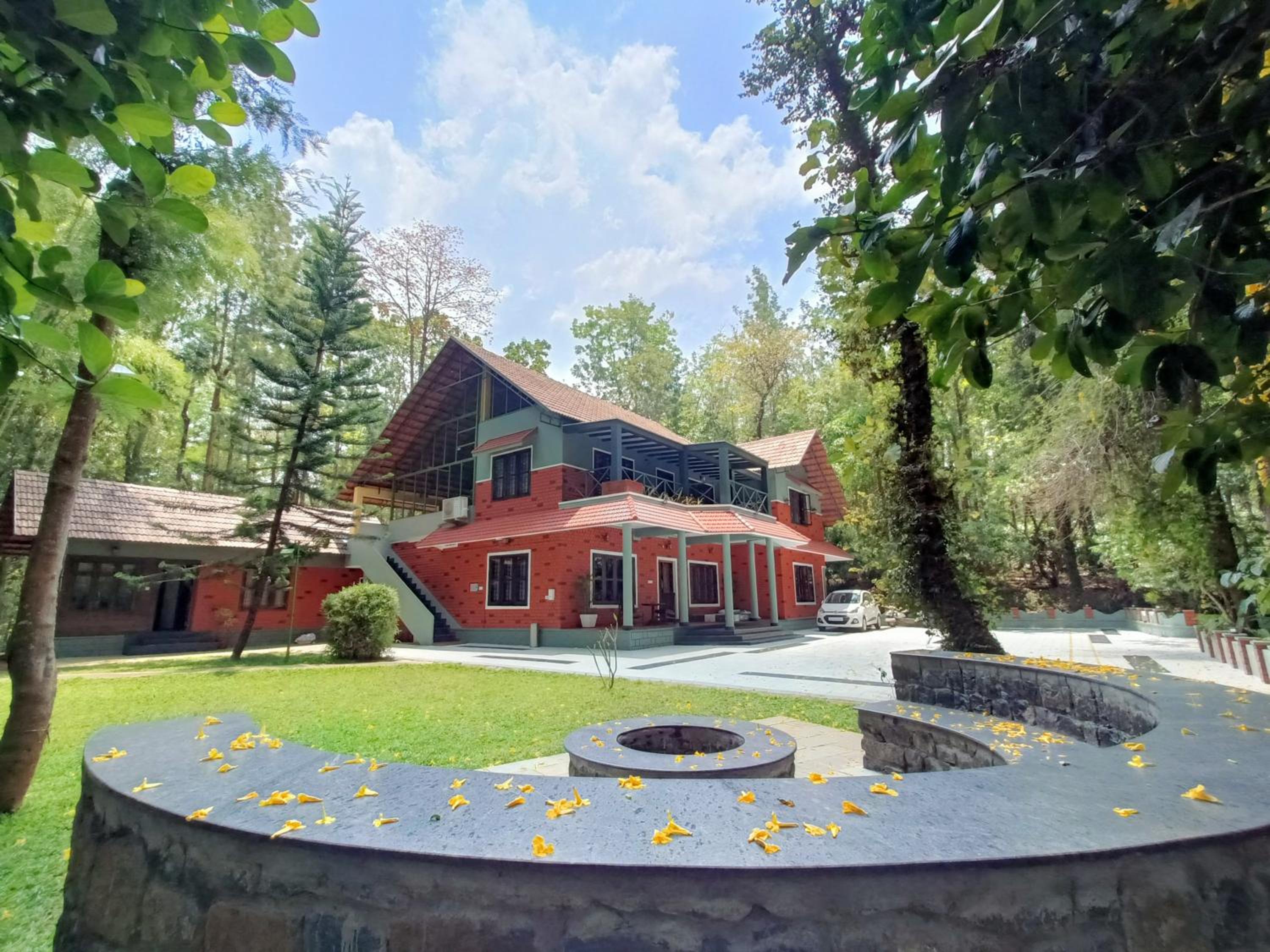 Adrak Mountain Mist Forest Resort view 4