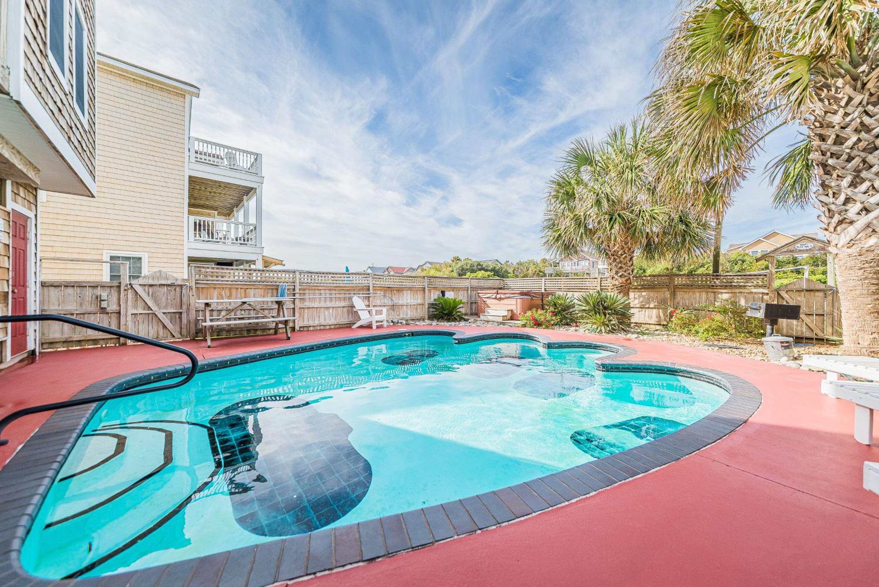 Happy Dog Days - Nags Head MP 11, Ocean View, 50 Yds to Beach, Elevator, Pool, Hot Tub, Pets OK, Flex Stays view 5