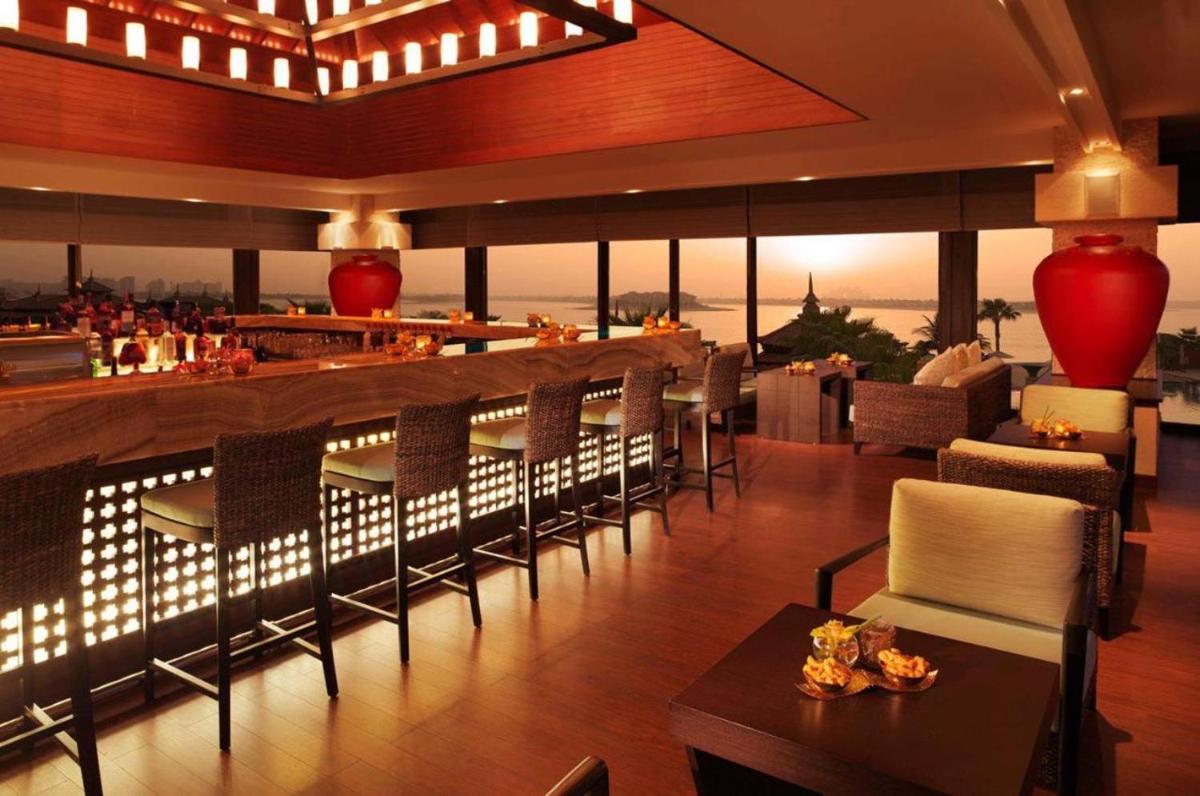 Royal Amwaj Apartments at Anantara, Palm Jumeirah, Free beach and pool access