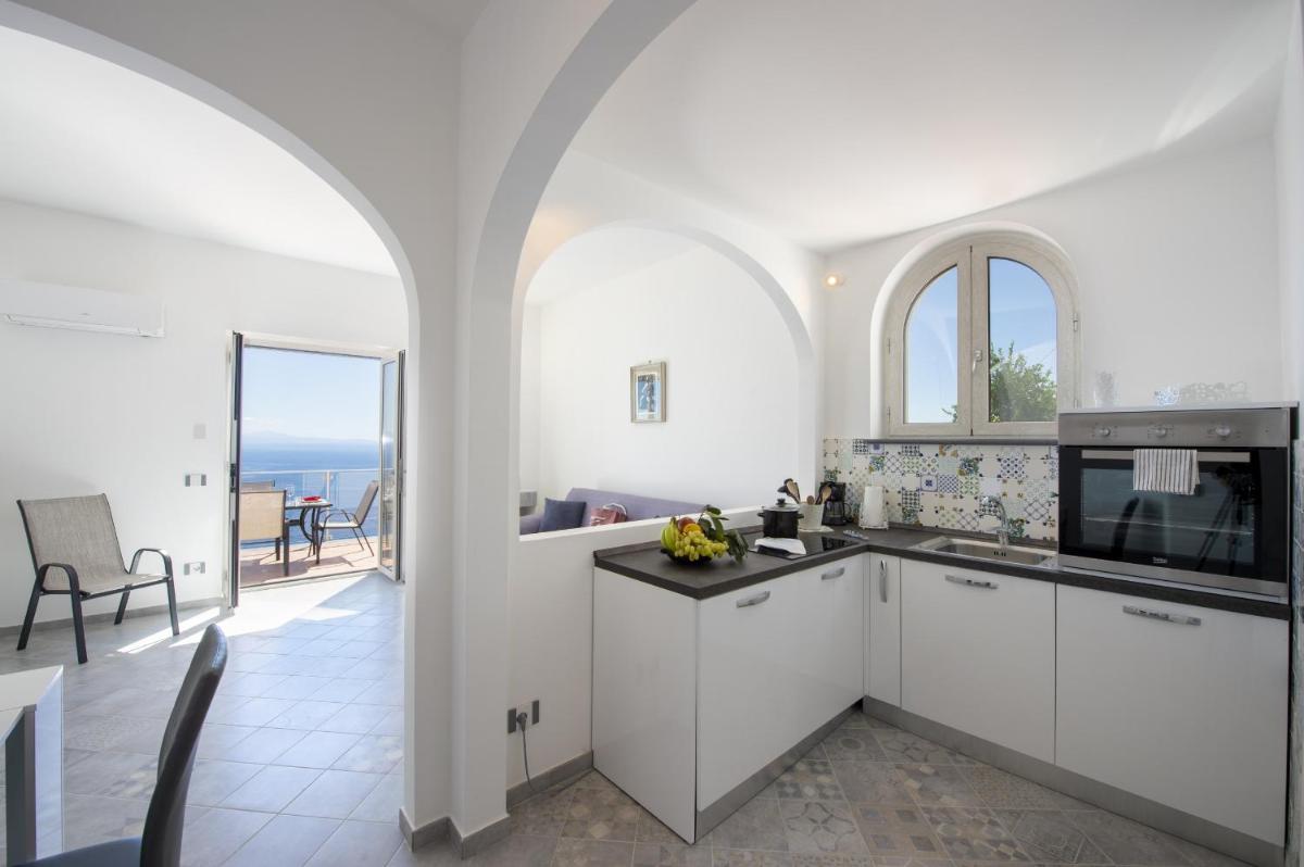 La Dimora di Euribia en Praiano — kitchen
