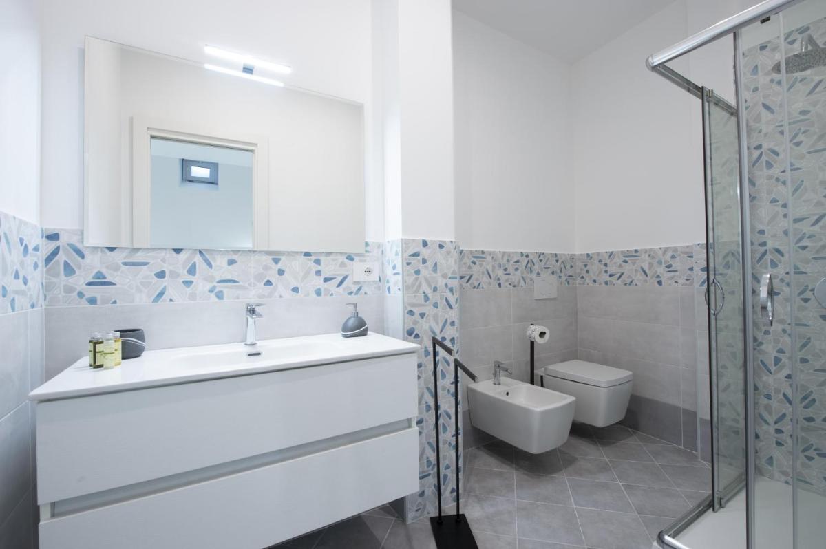 La Dimora di Euribia en Praiano — bathroom