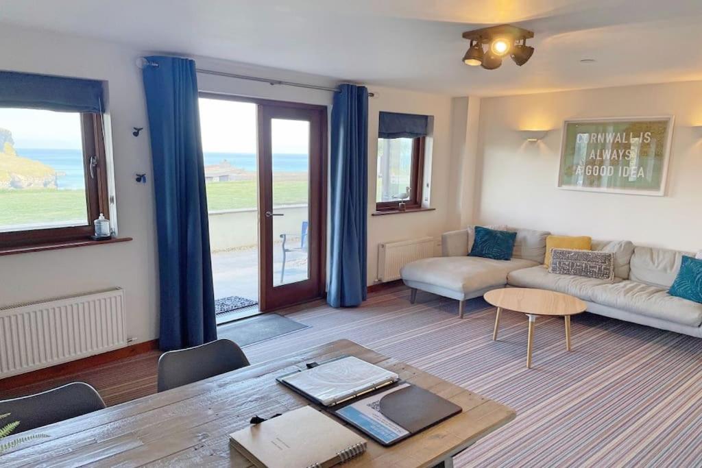 White Lodge - Coast Hideaways view 2