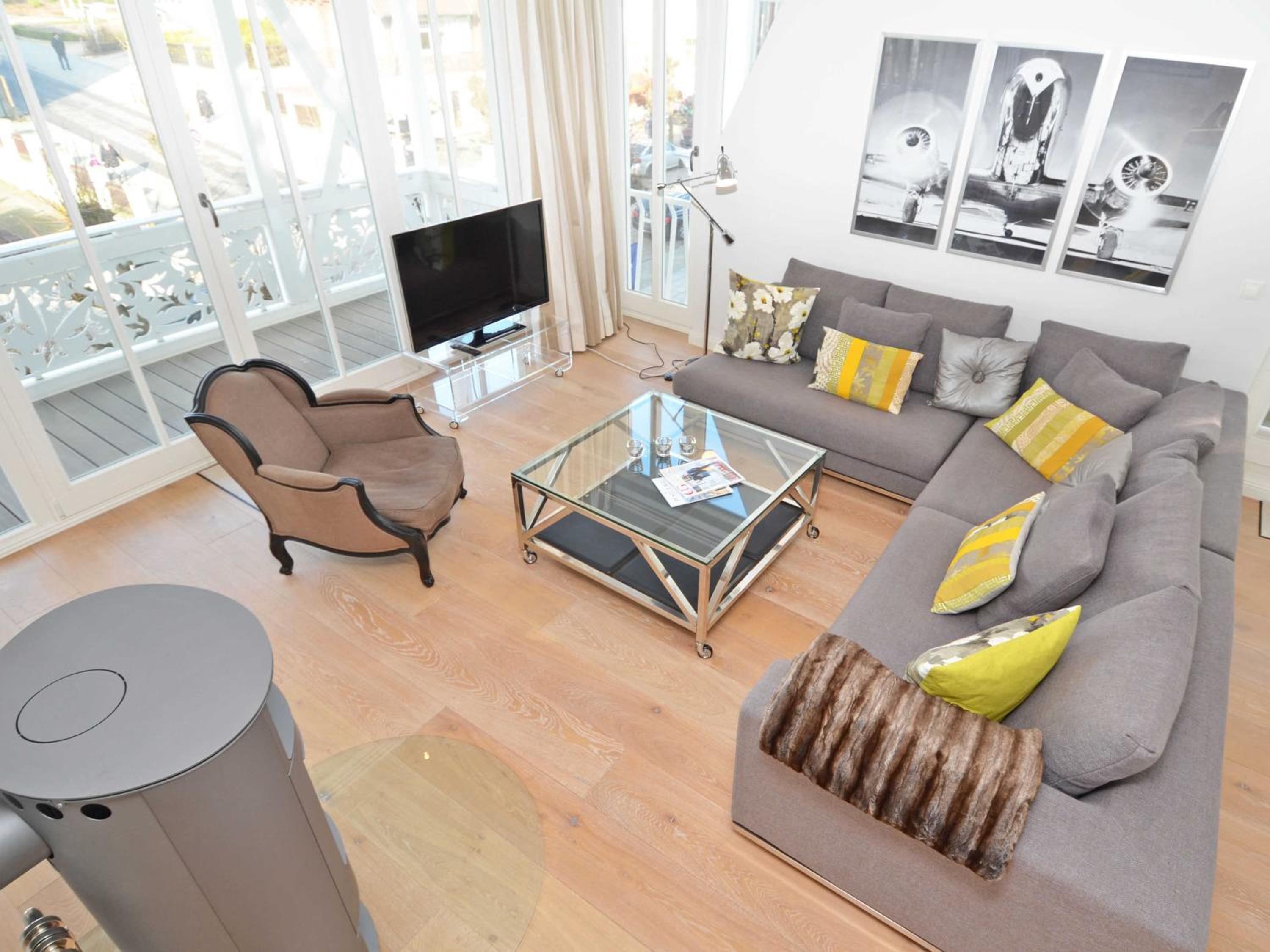 Villa Johanna in Sellin - WG 12 mit Kamin und zwei Balkonen view 5
