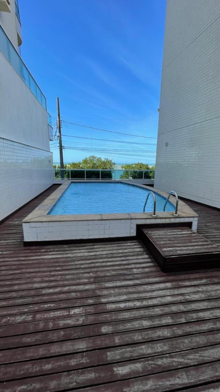 Apartamento peracanga com vista para o mar
