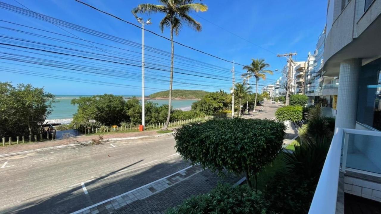 Apartamento peracanga com vista para o mar
