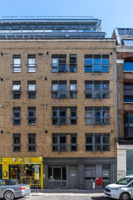 Liverpool St Shoreditch London Terrace Apartment