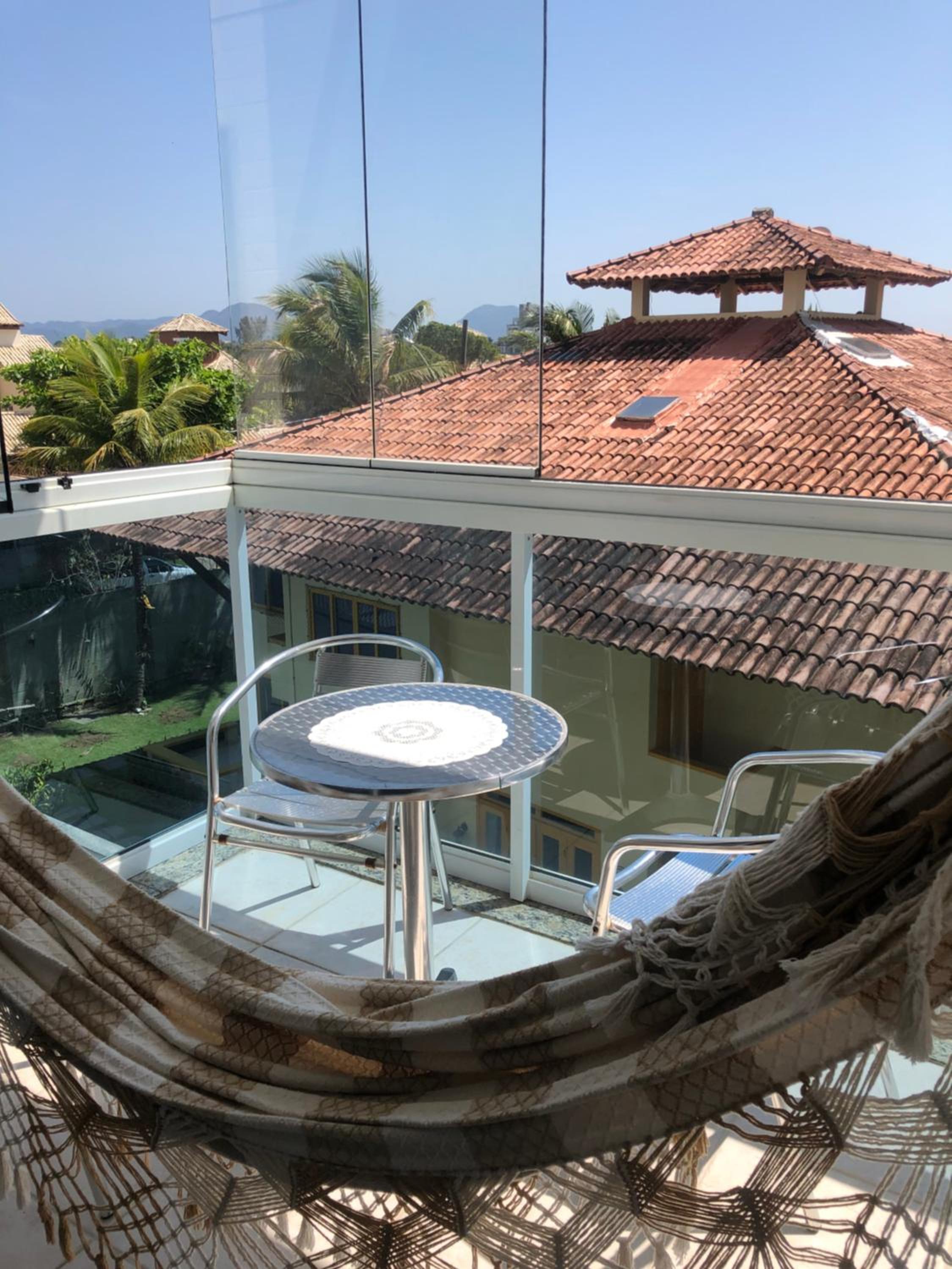 Apartamento peracanga com vista para o mar