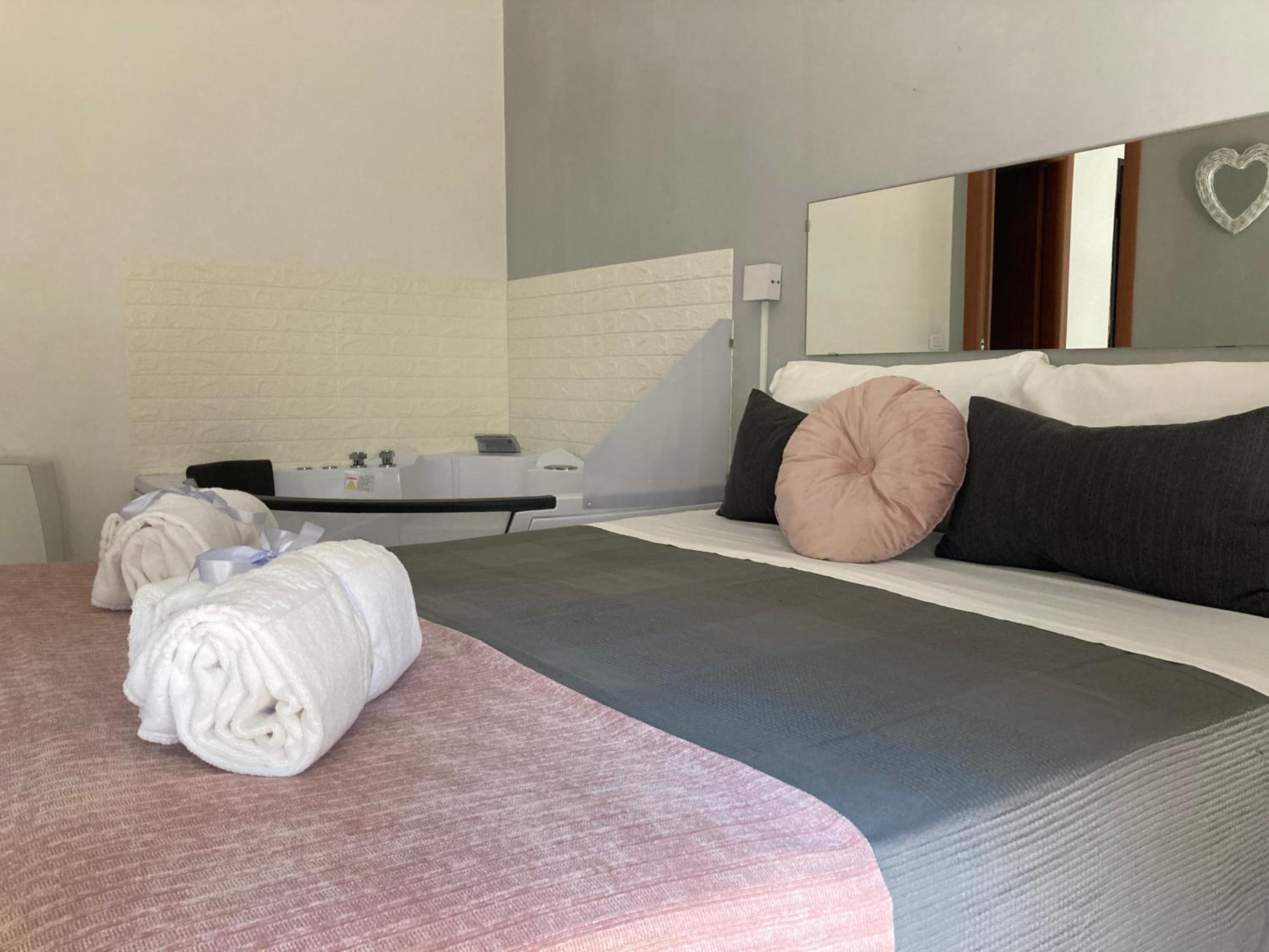 De Gasperi House- Elegante appartamento,con terrazza,nel cuore di Napoli