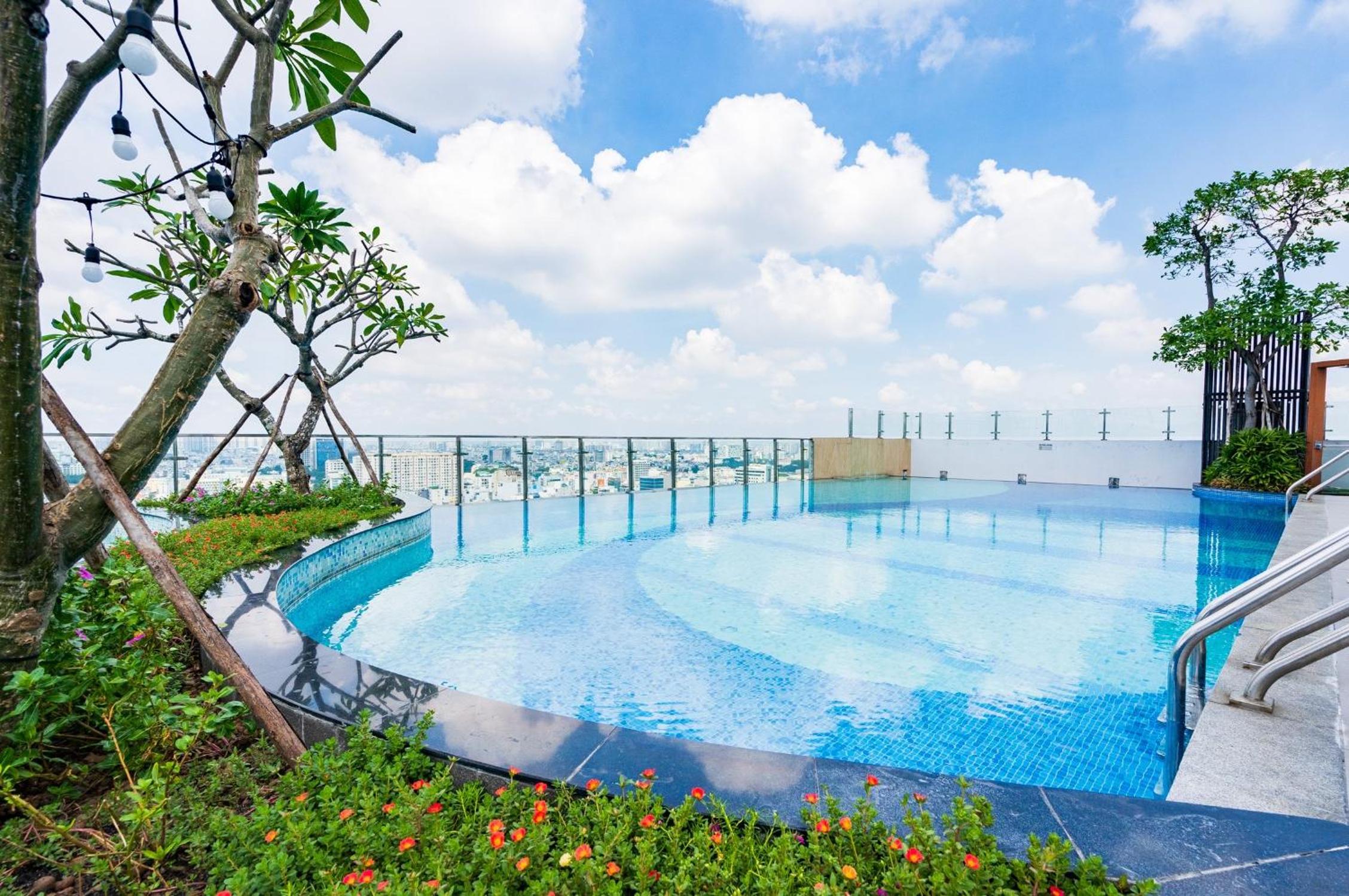 KIRAKUAN ☆CITY VIEW FLAT/SKY POOL/GYM
