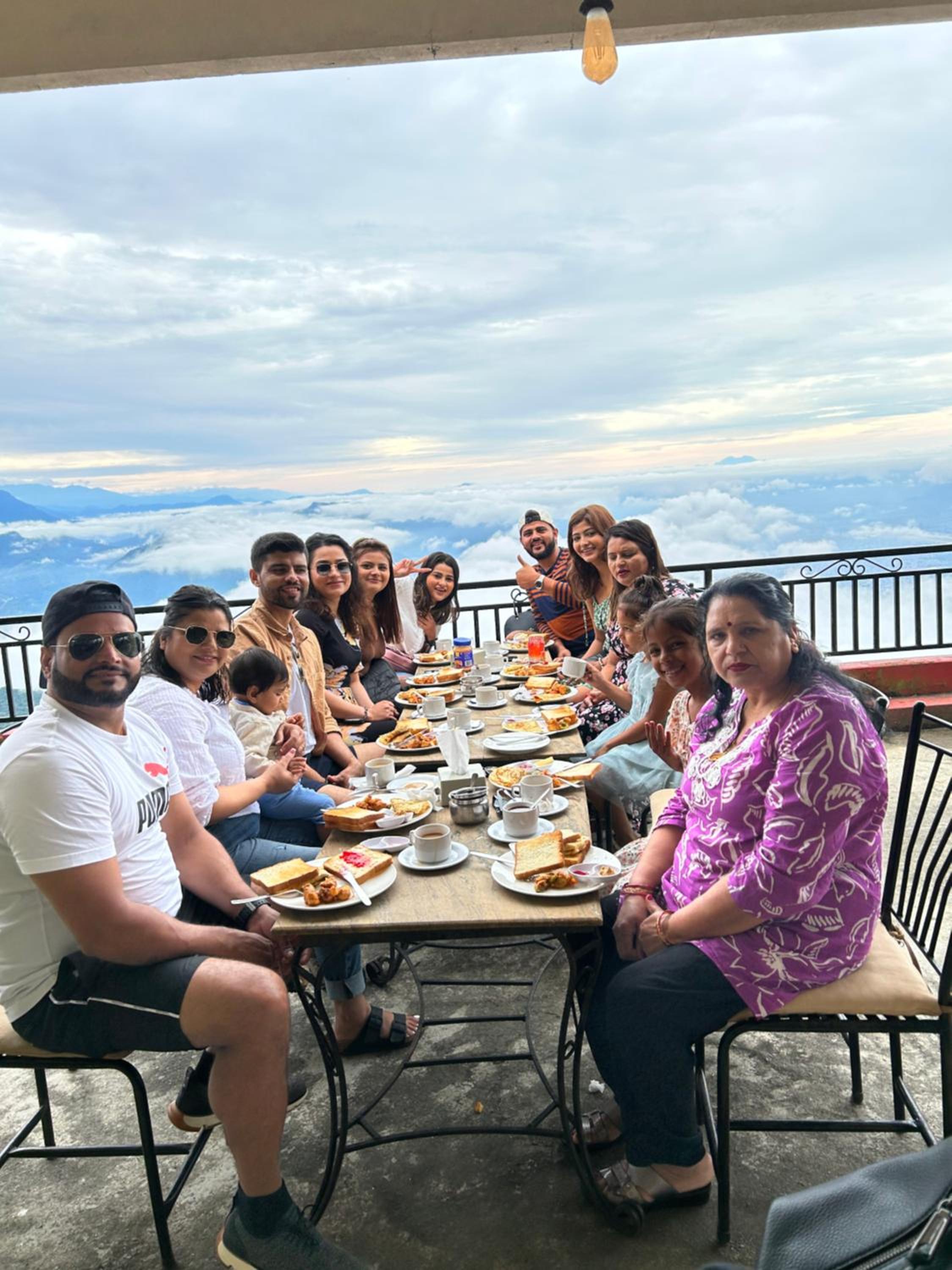 Superview Lodge - Family-Run, Himalayan Sunrise