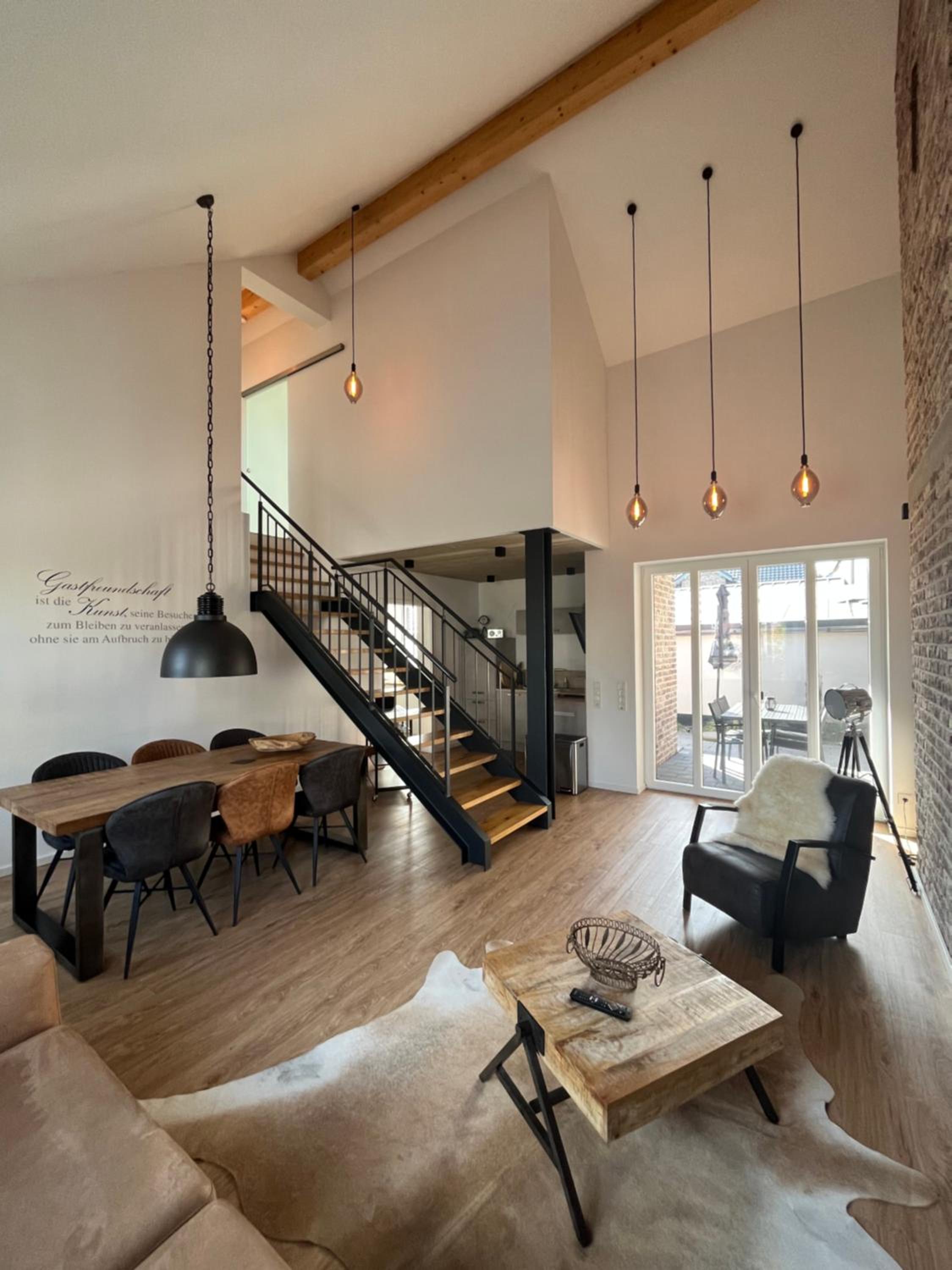 BEe HOME - Urlaubs und Business Loft view 5