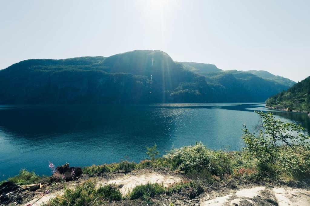 Modalen Fjord Cottage view 4