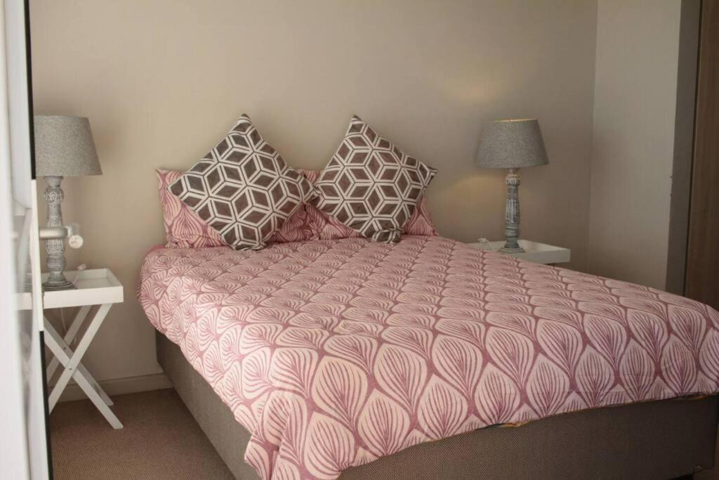 Quaint 2 bedroom apartment in Marina Martinique view 4