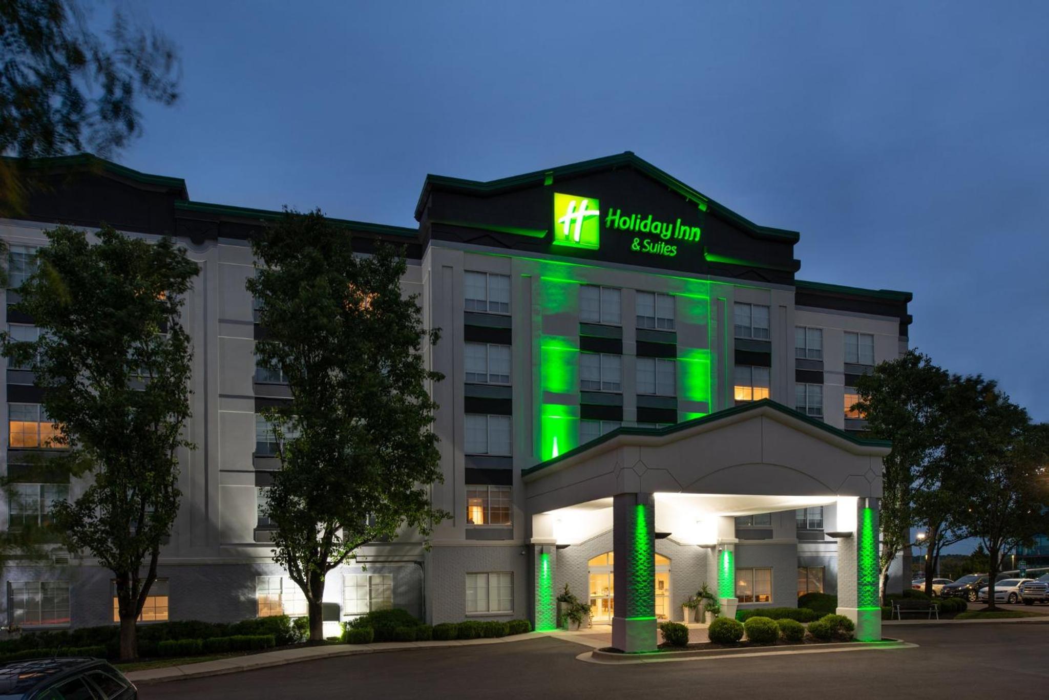 Holiday Inn Hotel Suites Overland Park-Convention Center, an IHG Hotel - Property Image 79