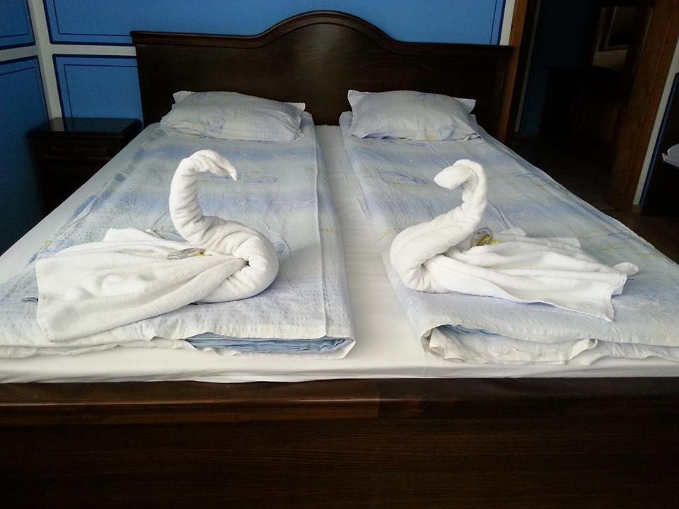 Denis Guest house