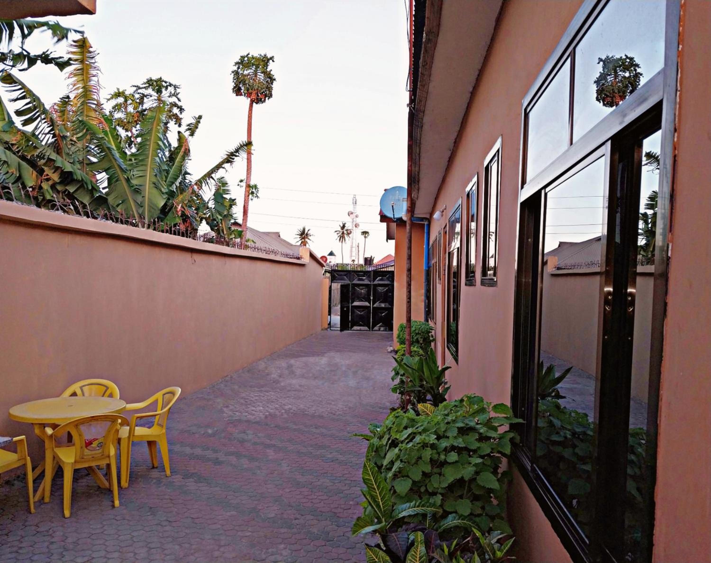 California Lodge