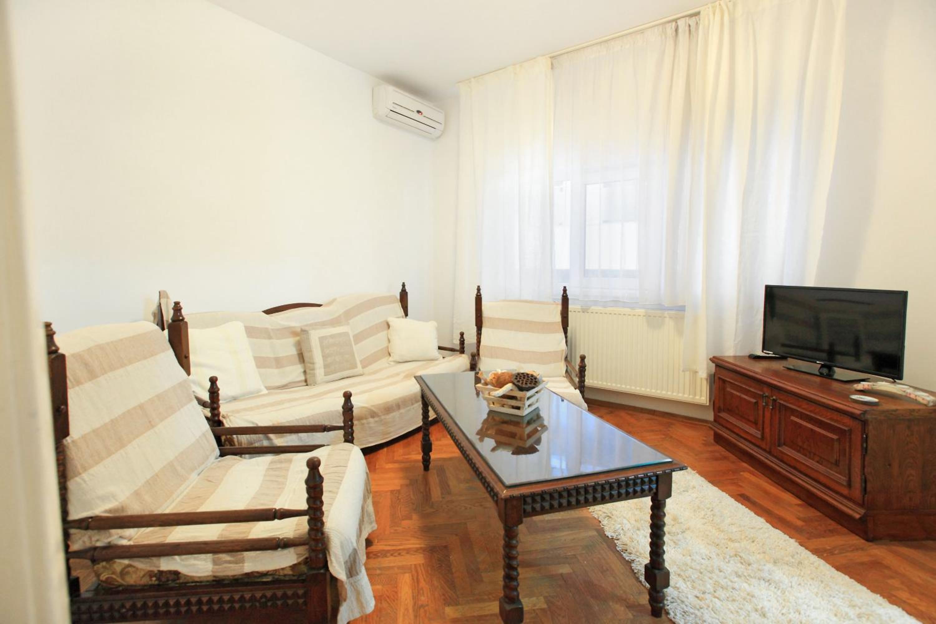 Central Romana Apartament view 4