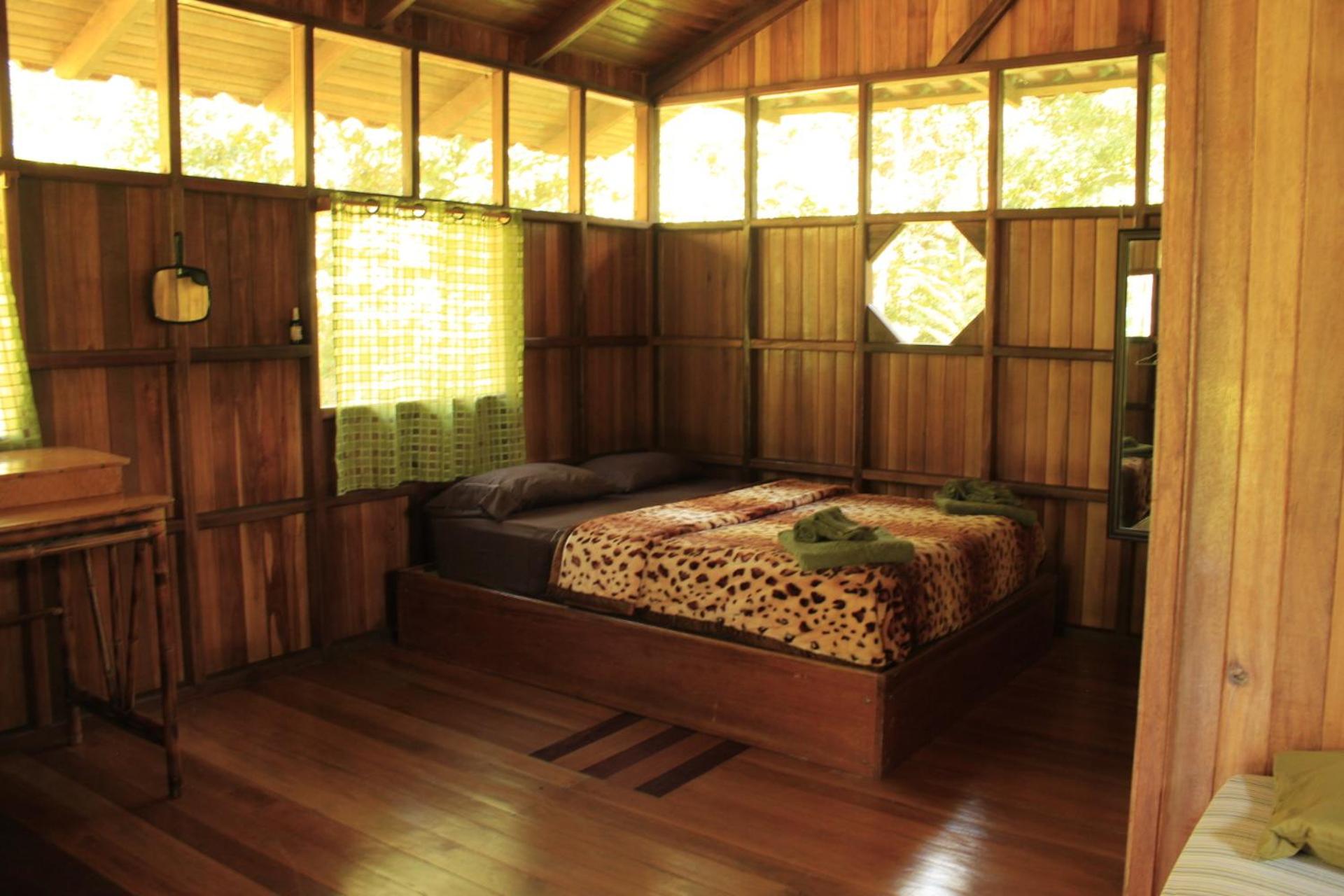 Sabalo Lodge Tours and Cabins