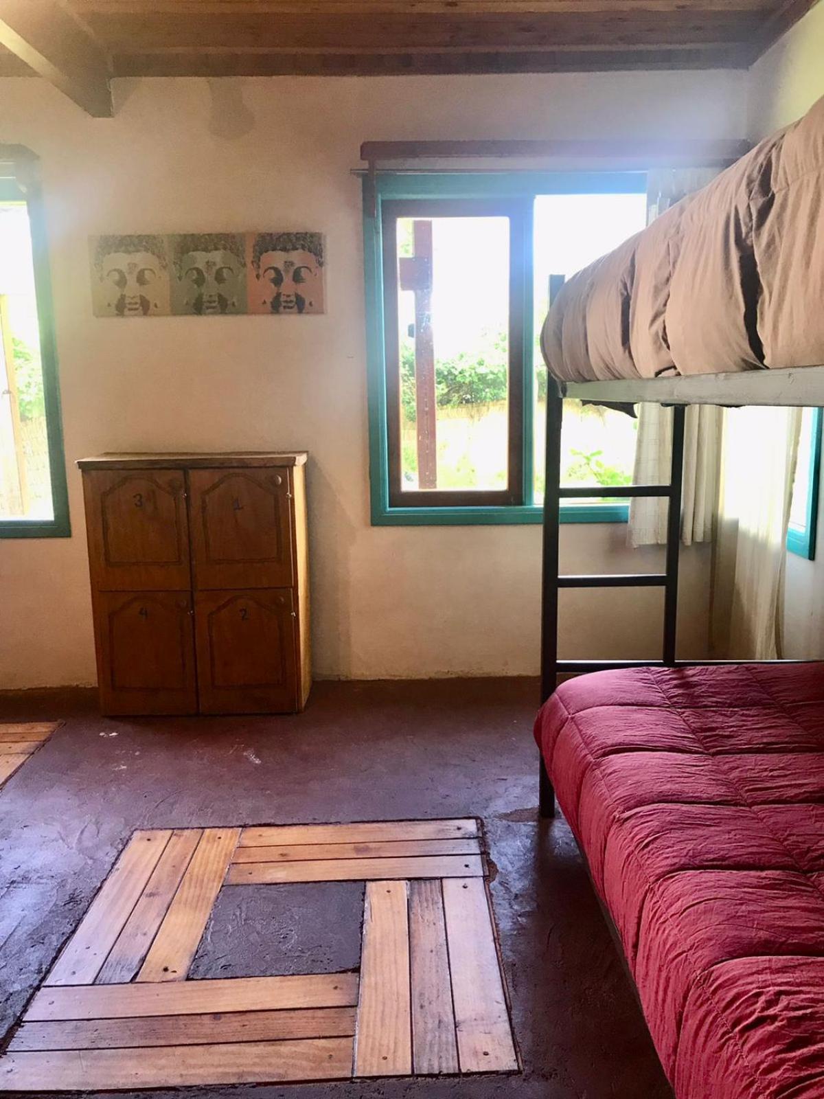 Hostel Raíz