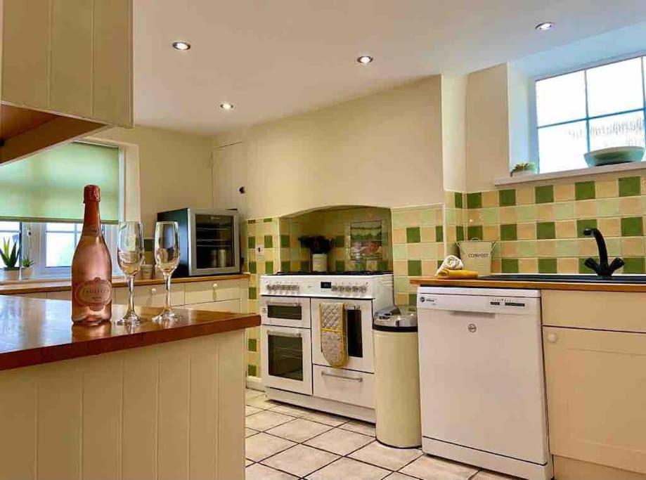 Horne Cottage Ilfracombe (10 mins Woolacombe)