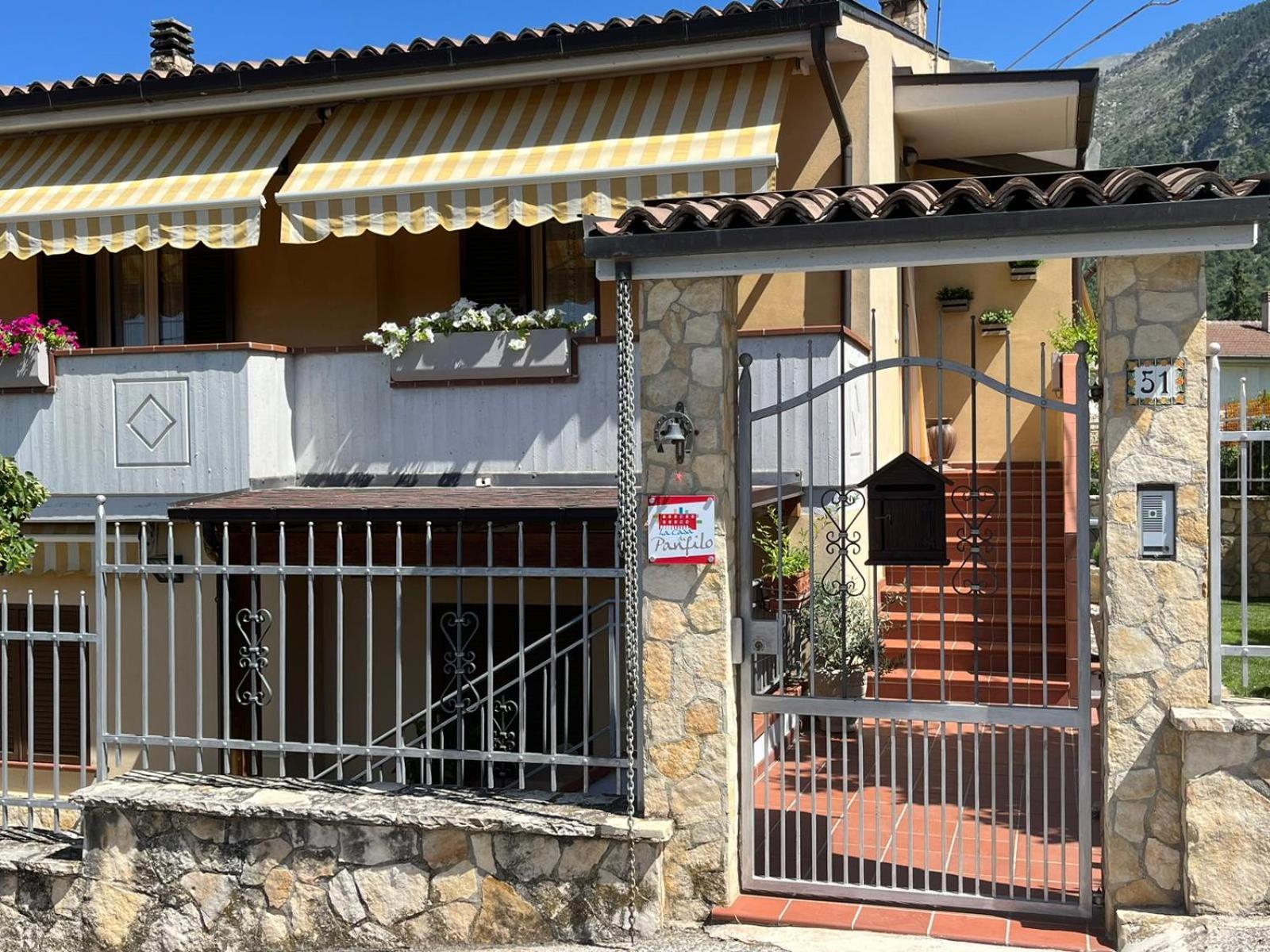 La casa di Panfilo view 2