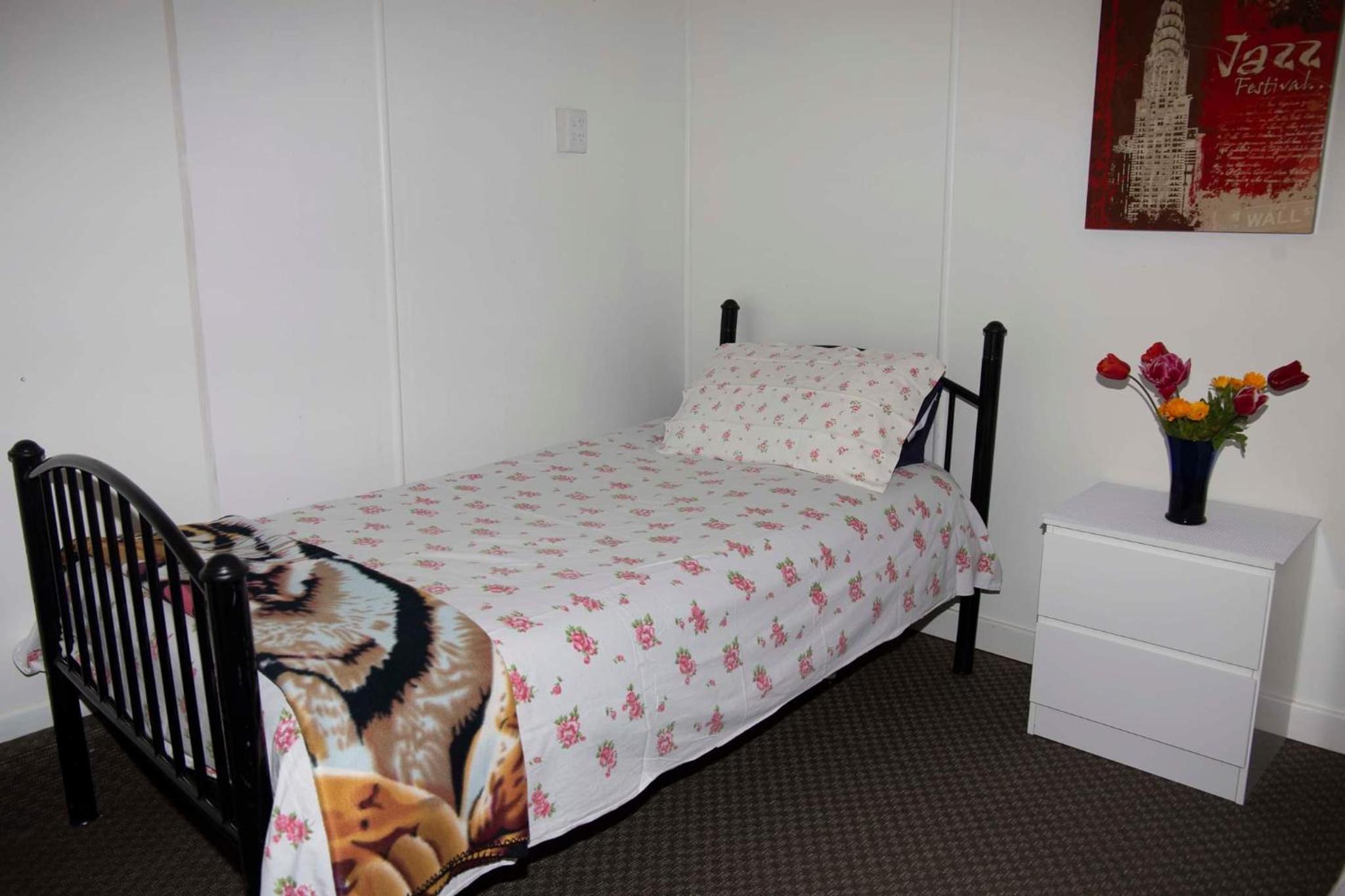 Surat Bay Lodge, Motel and Backpackers