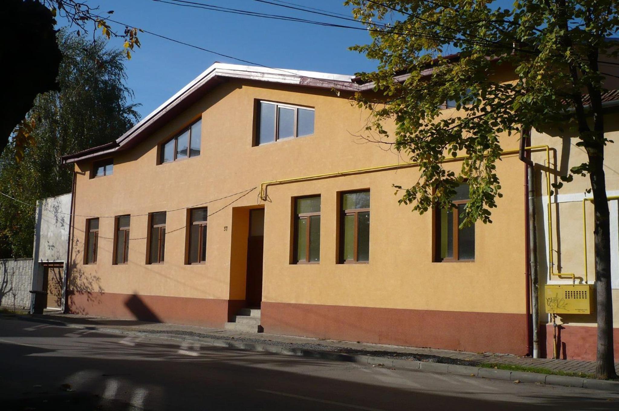 Apartment Cozia