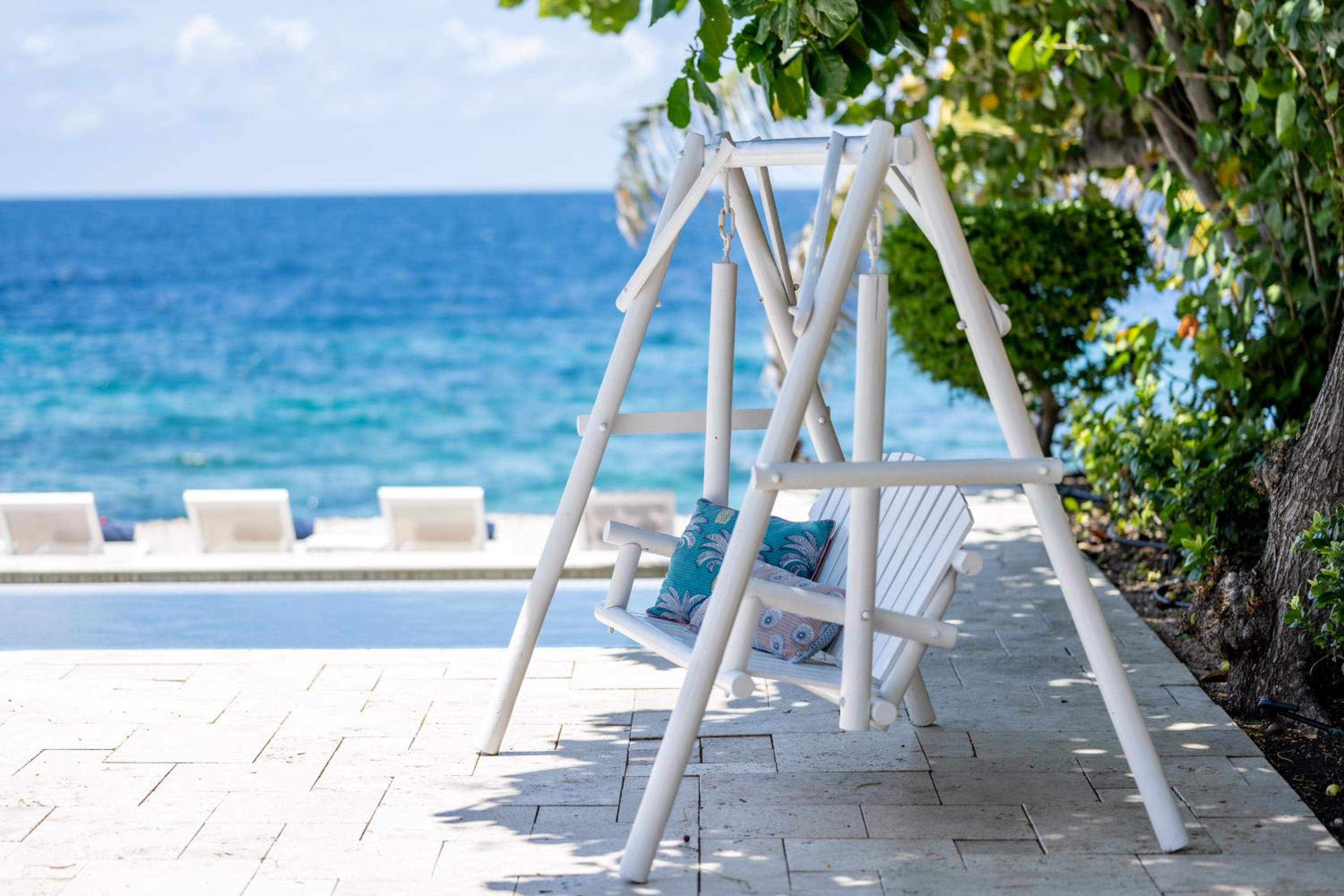Sirena Bay Estate