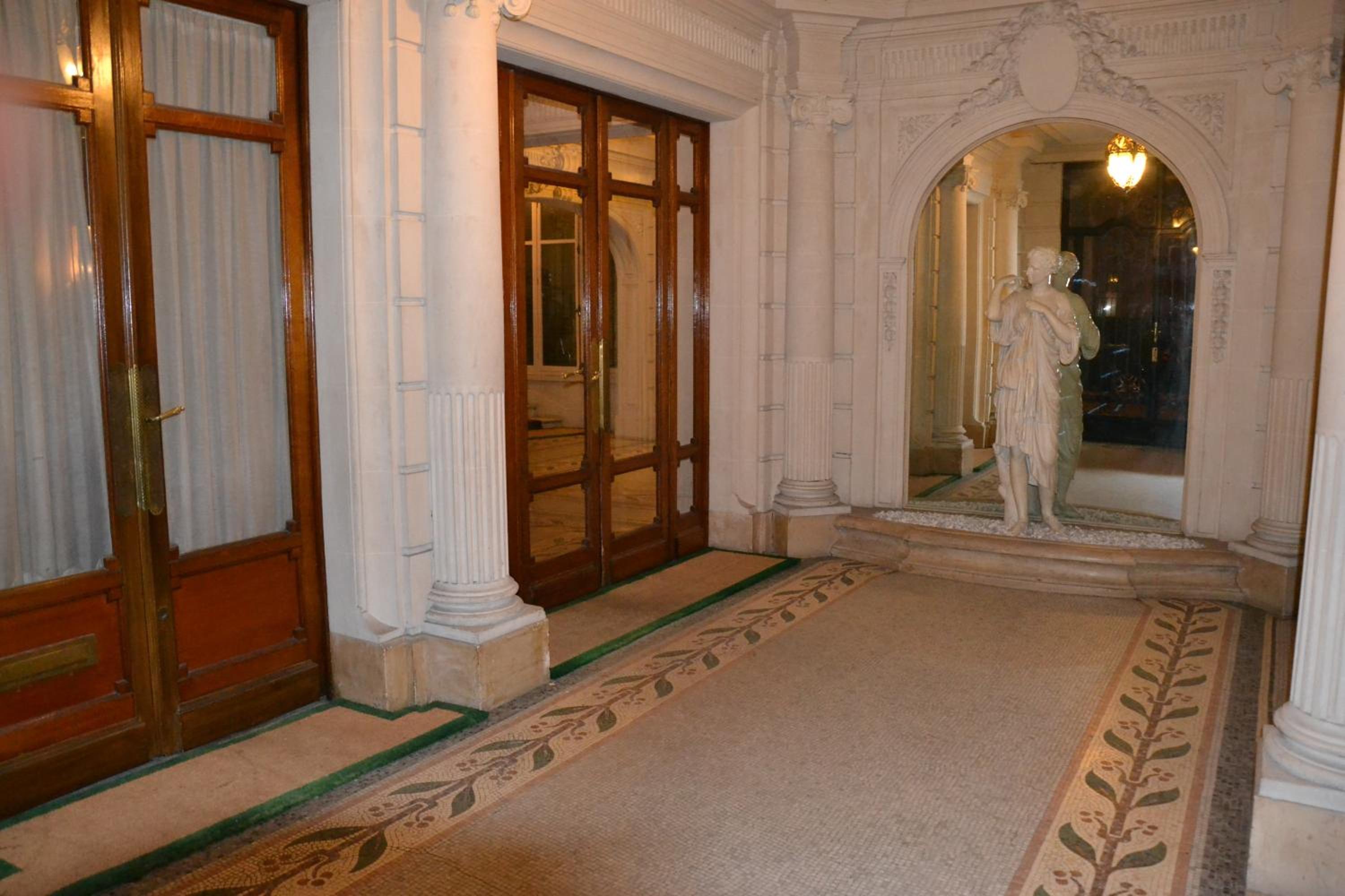 Prestigious Appartement Trocadero