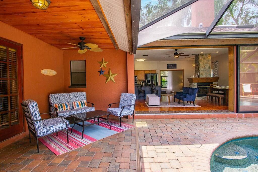 Family Friendly Pool Paradise Retreat Near Beaches
