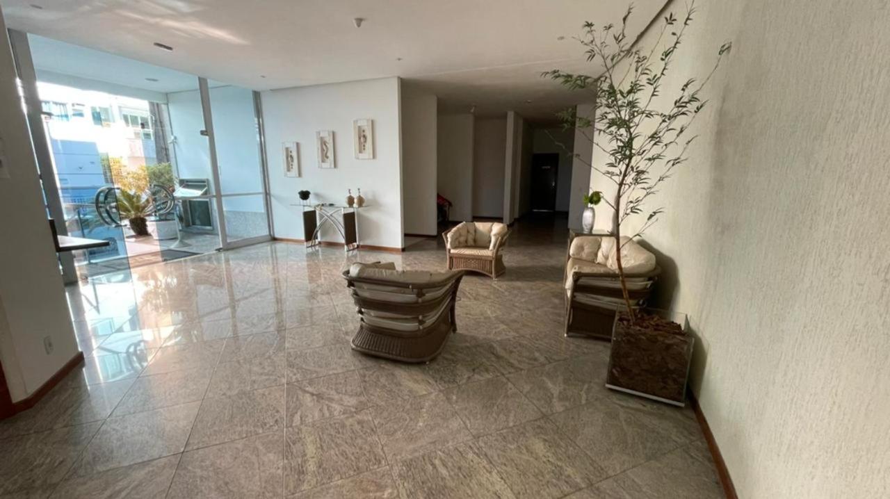 Apartamento peracanga com vista para o mar