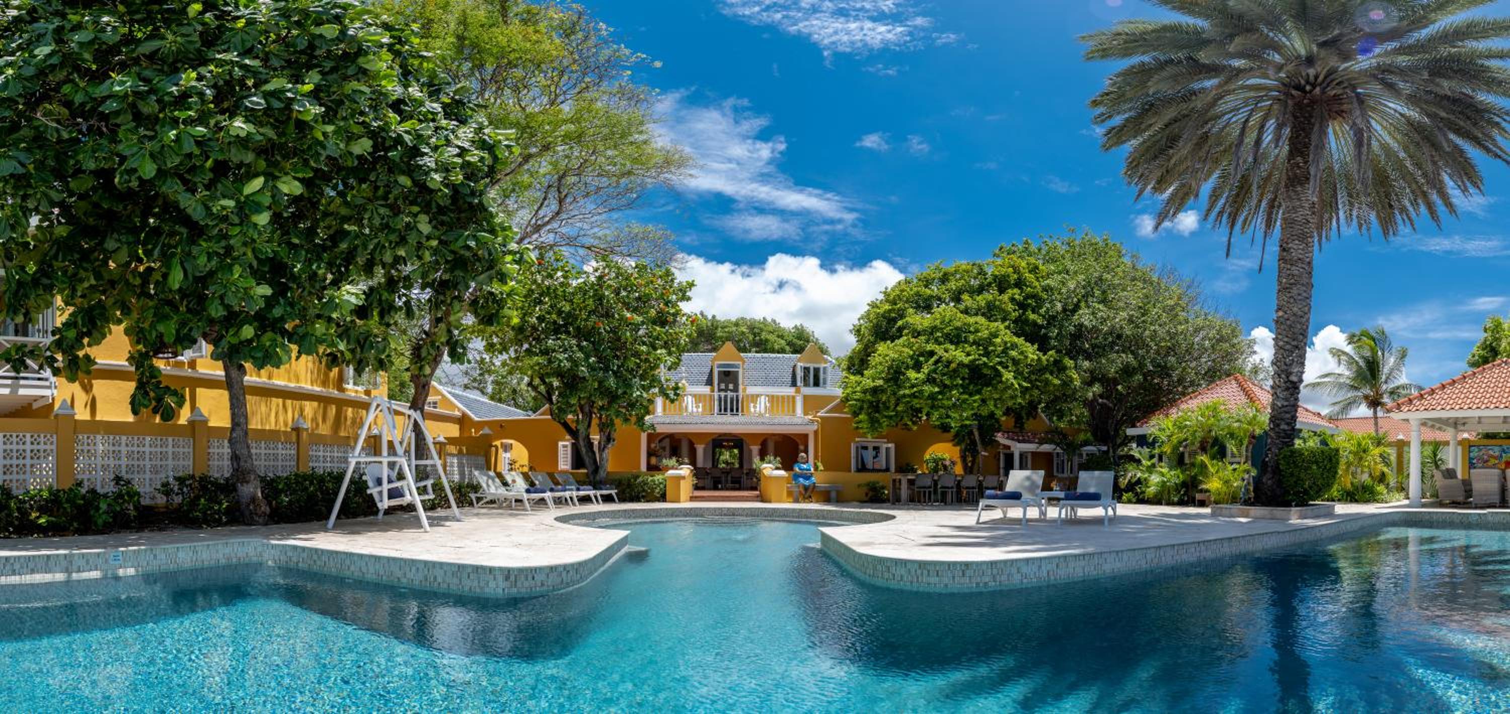 Sirena Bay Estate
