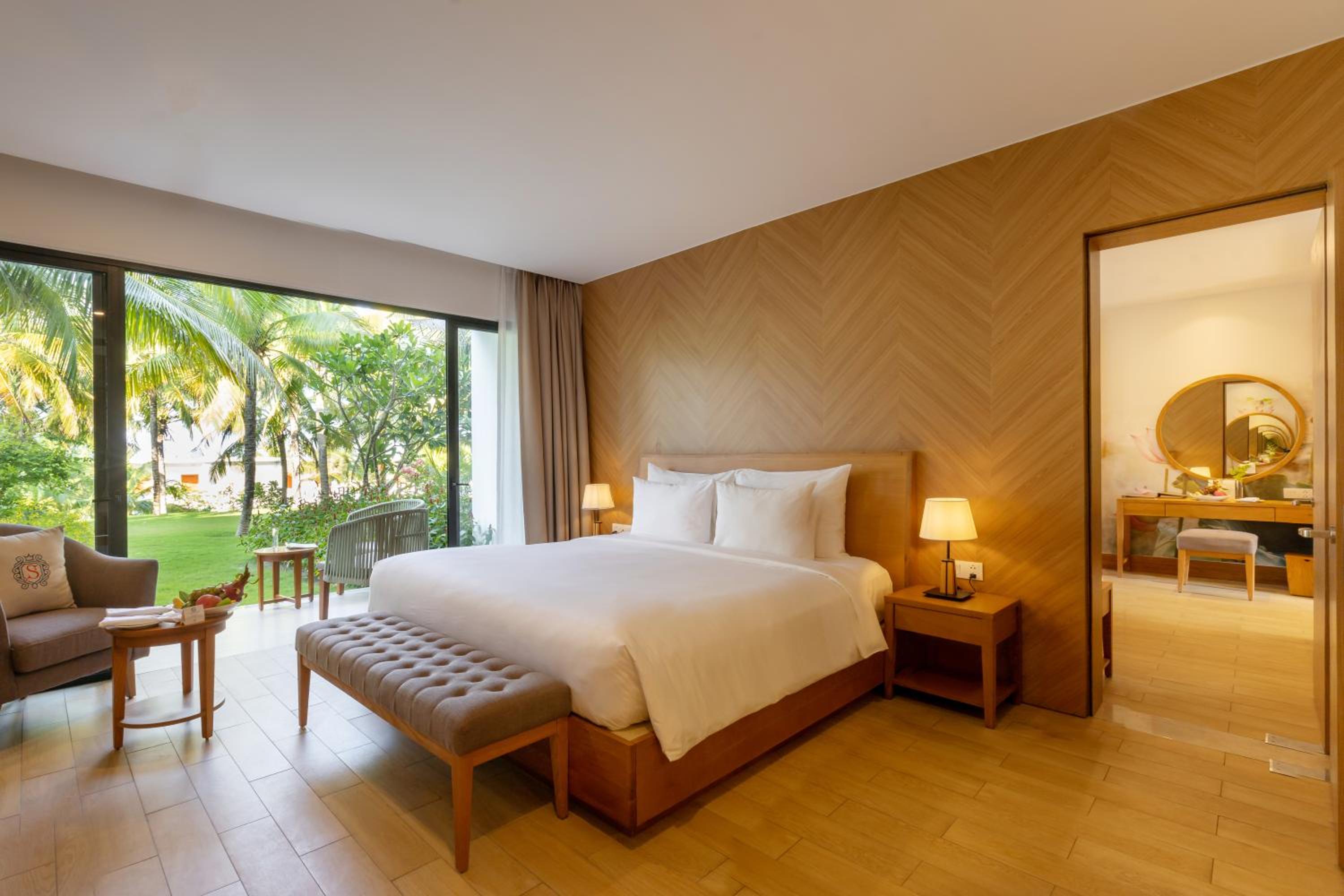 Selectum Noa Resort Cam Ranh