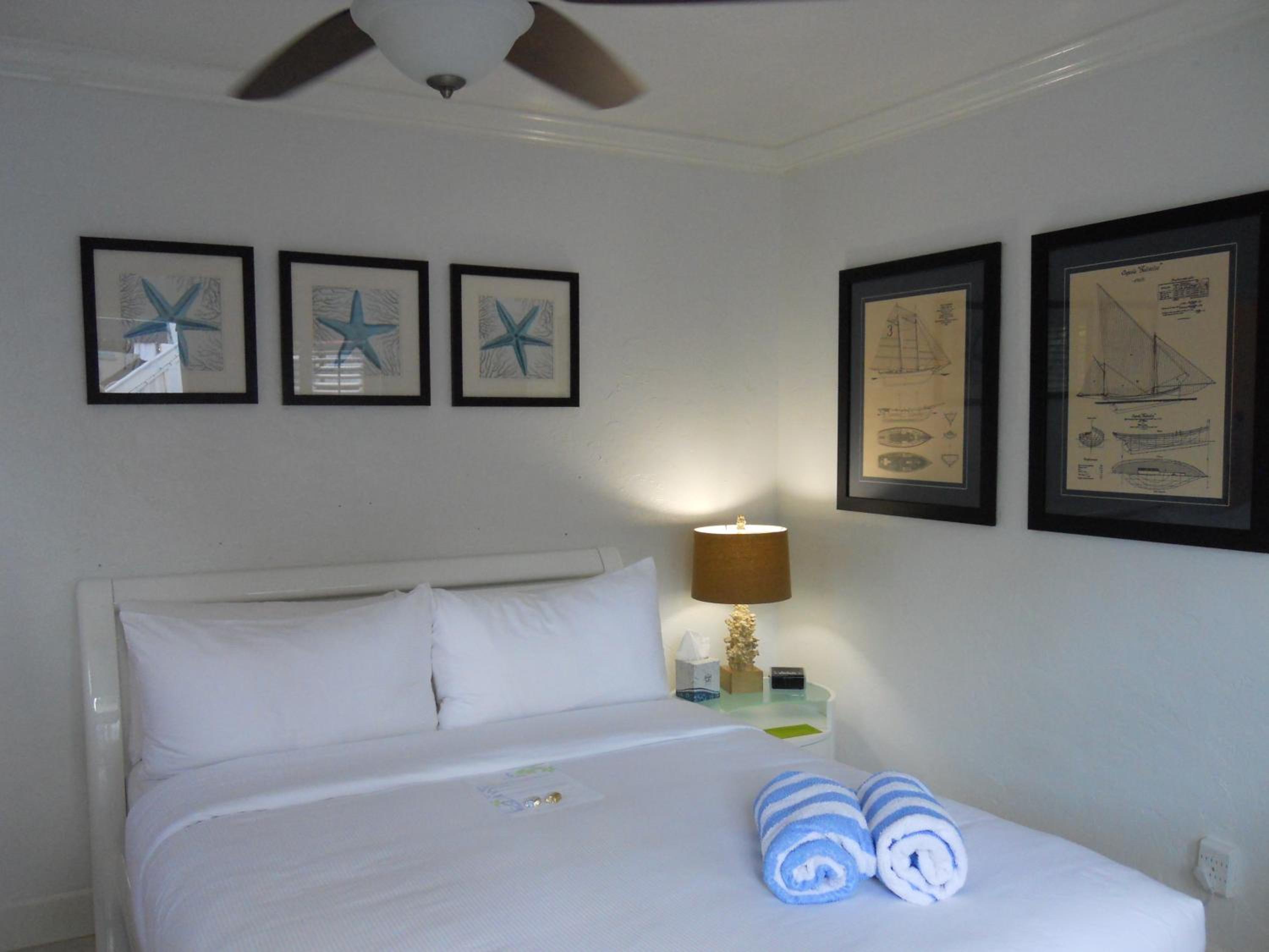 Duval Inn - Key West