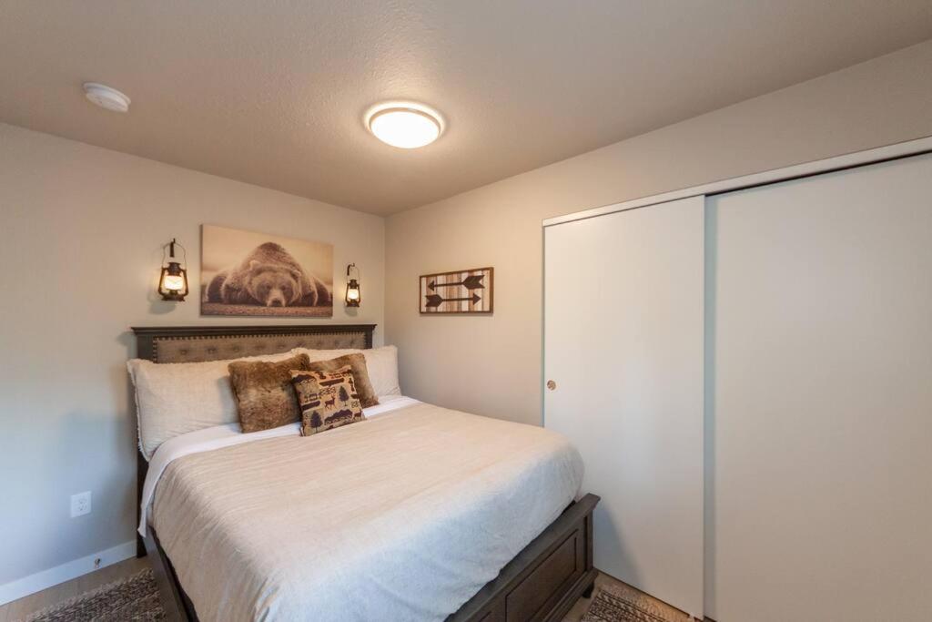 Comfortable Duplex Unit - Beautiful Lake Views view 4