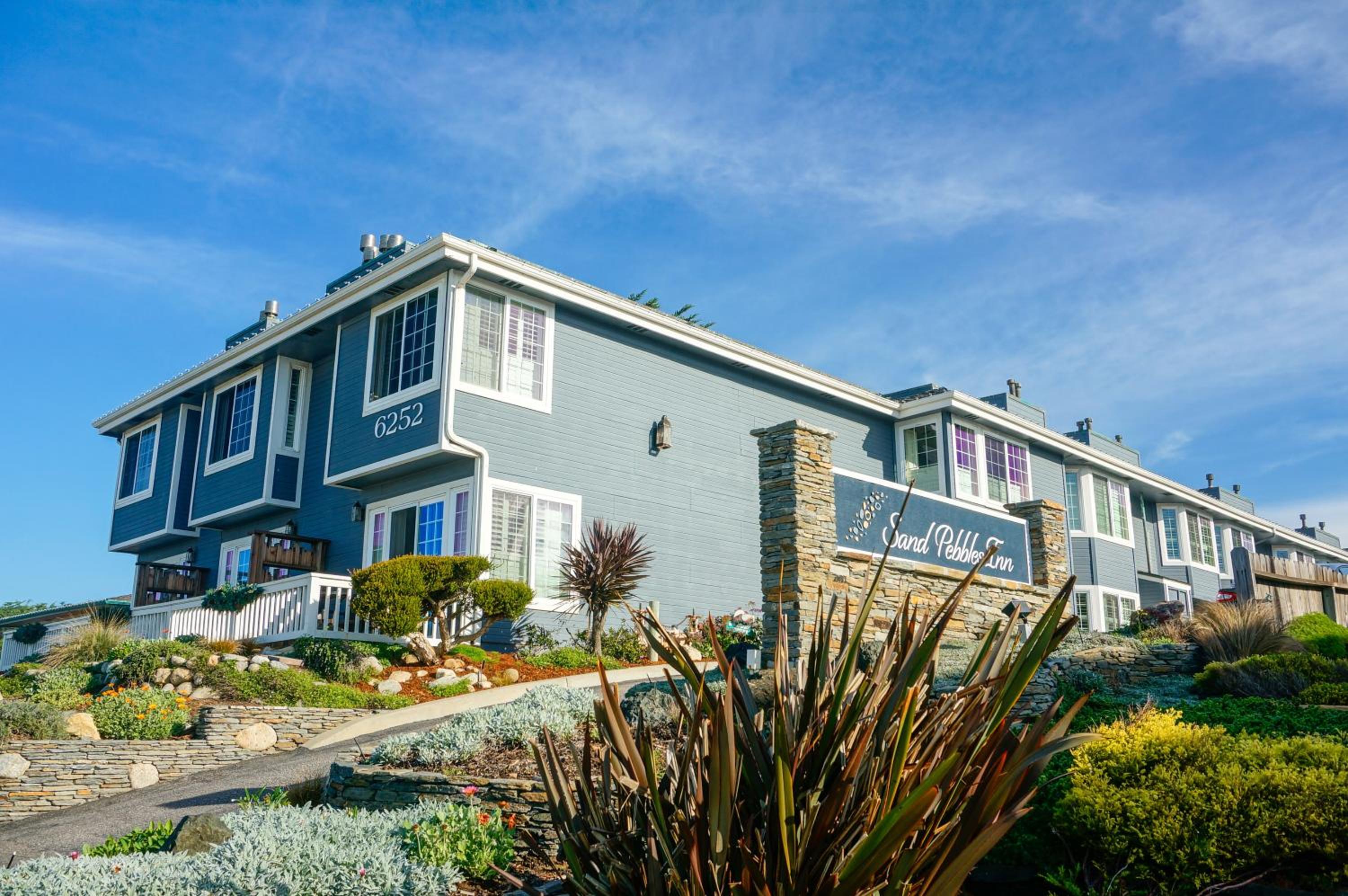 Sand Pebbles Inn